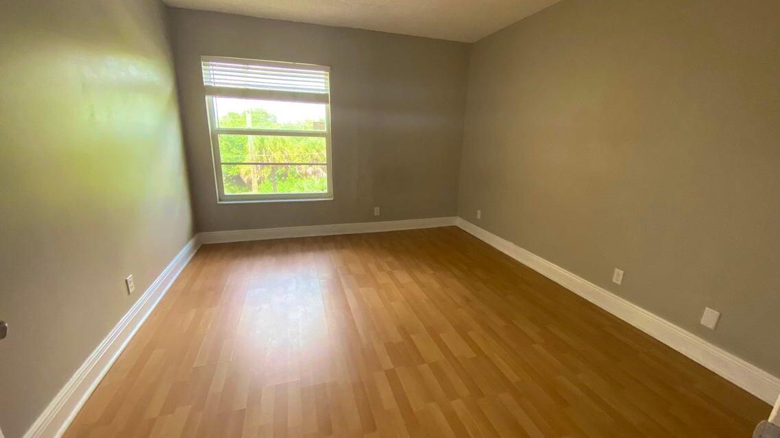 490 NW 20th Street 314