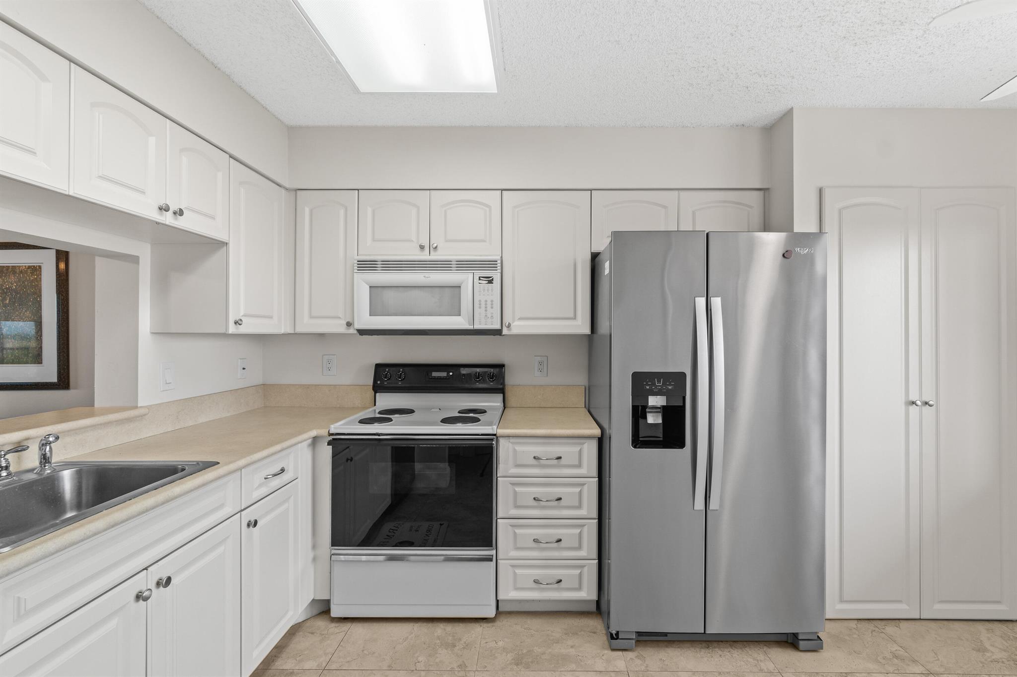 7290 Kinghurst Drive 809