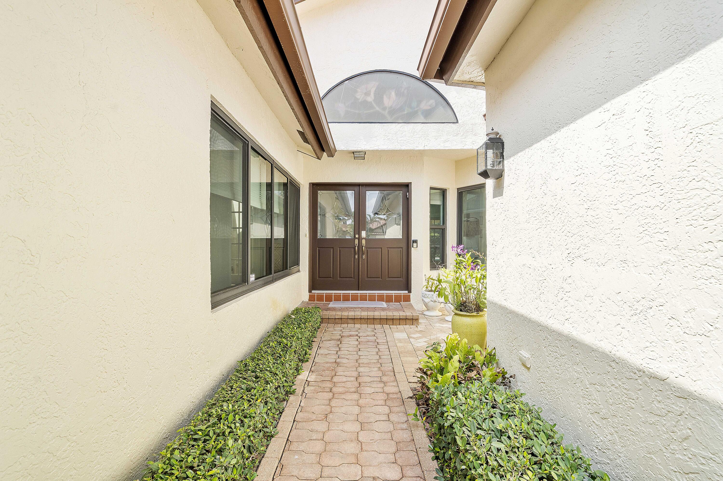 22652 Esplanada Circle W