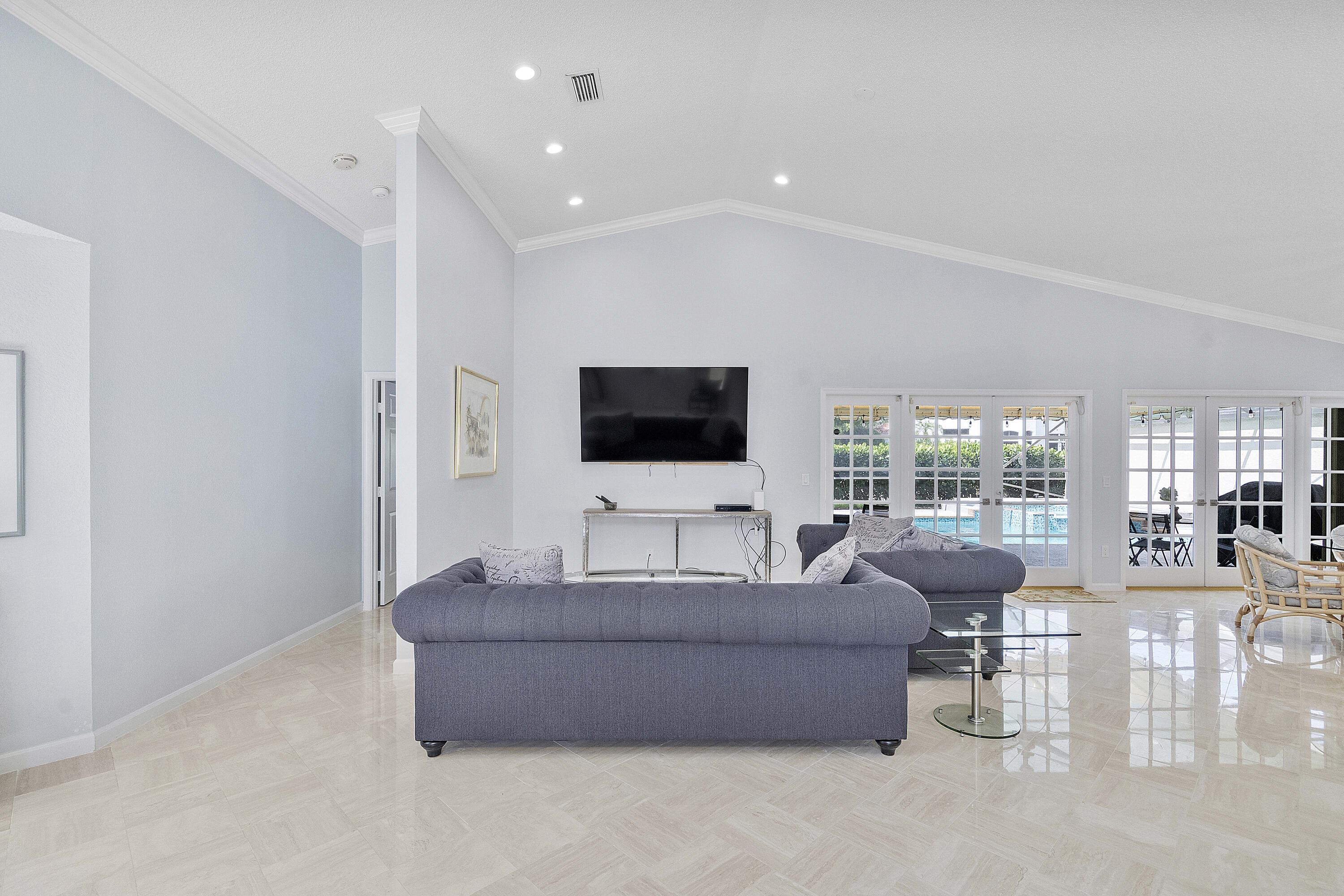 22652 Esplanada Circle W