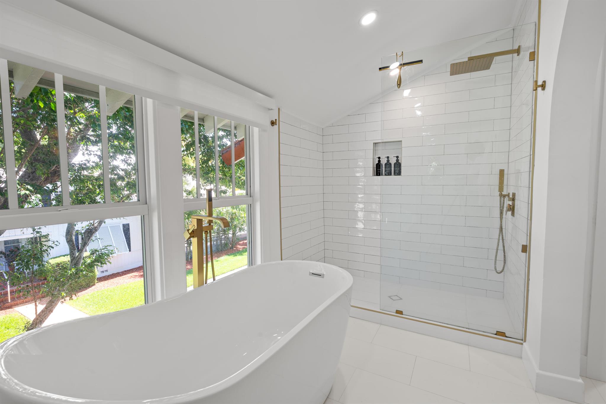 516 N Swinton Avenue