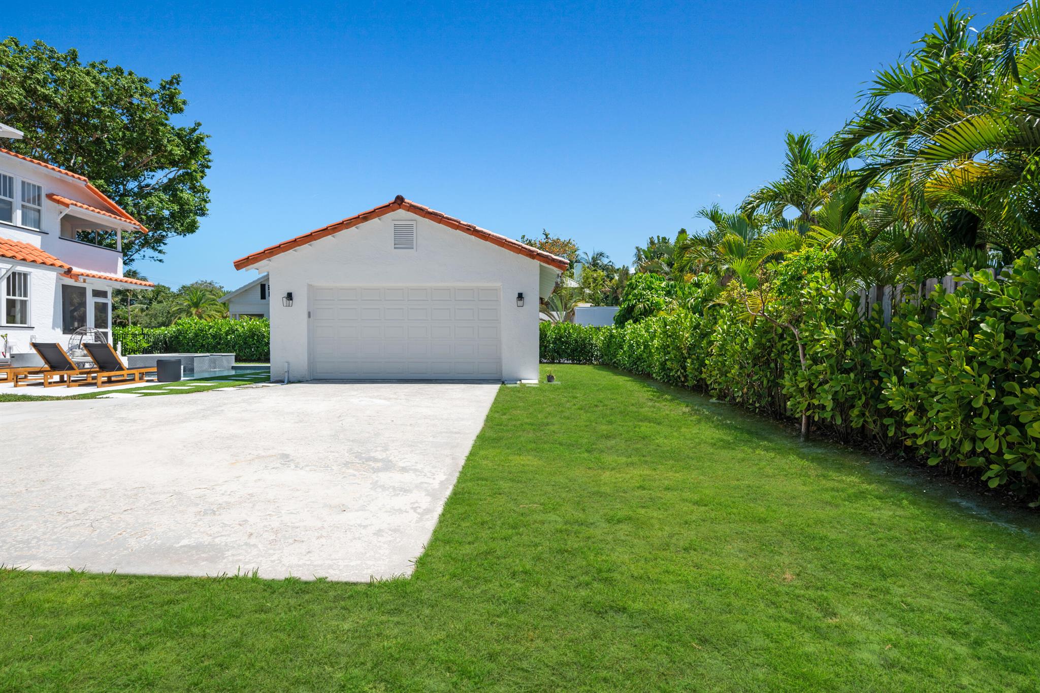 516 N Swinton Avenue