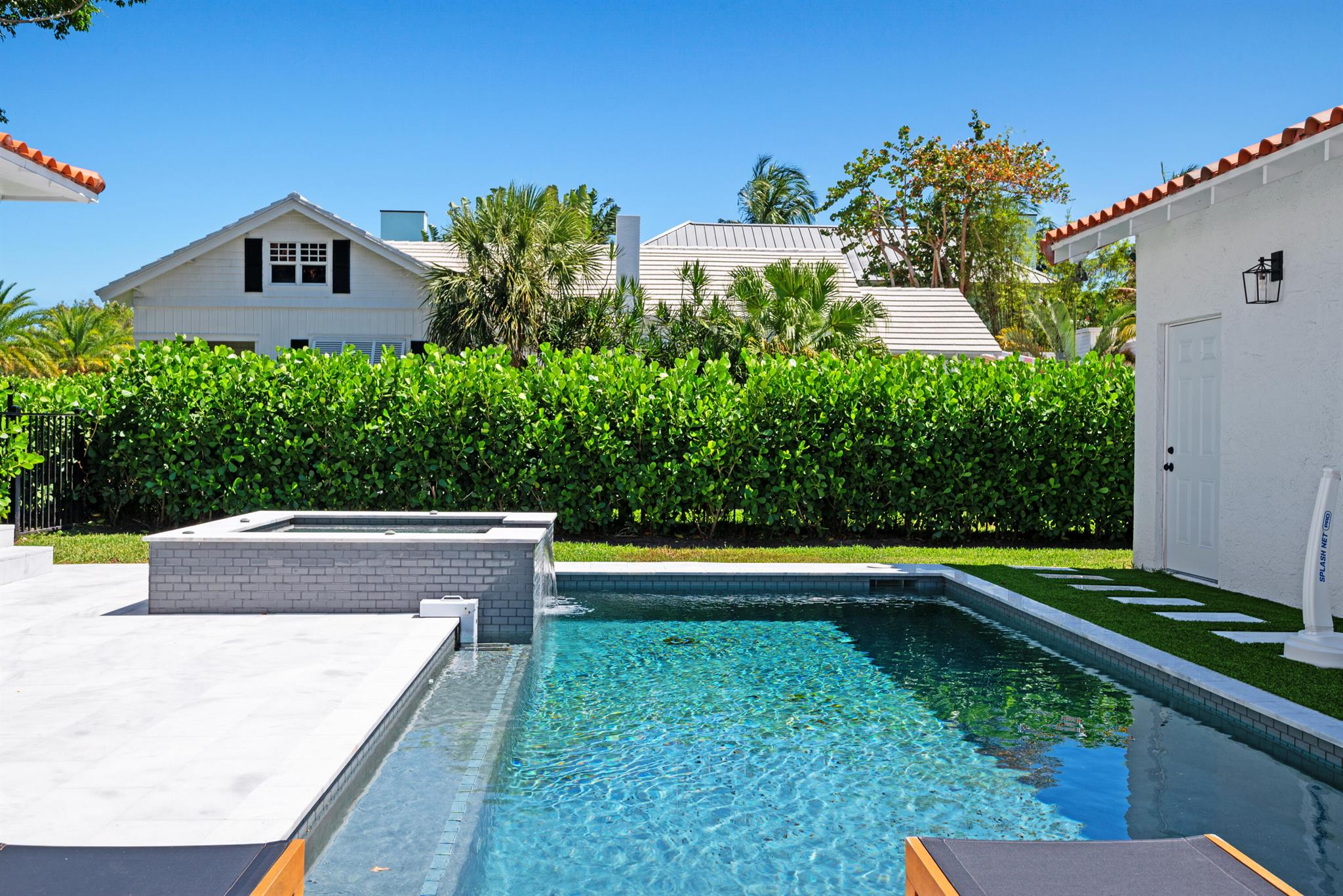 516 N Swinton Avenue