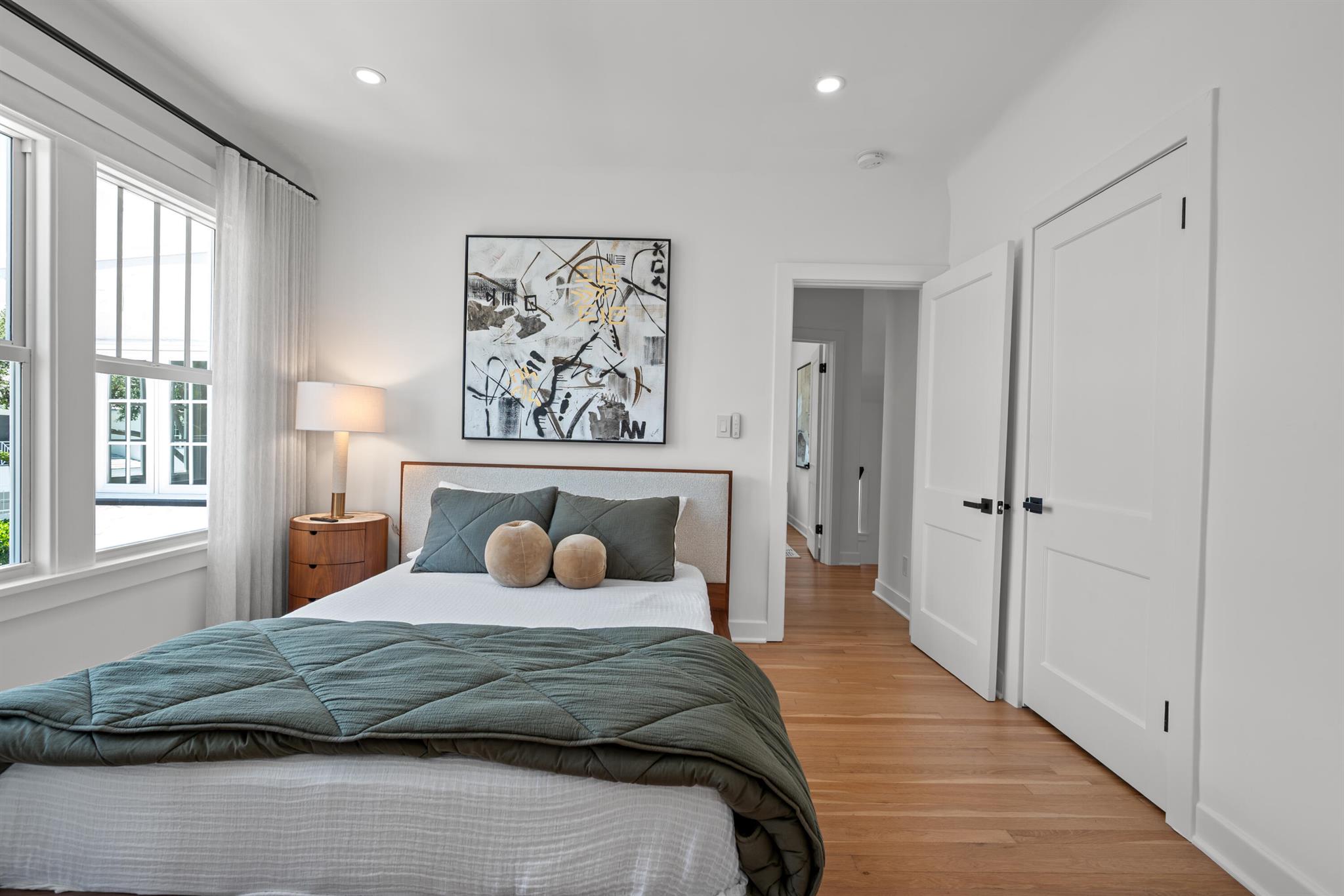 516 N Swinton Avenue