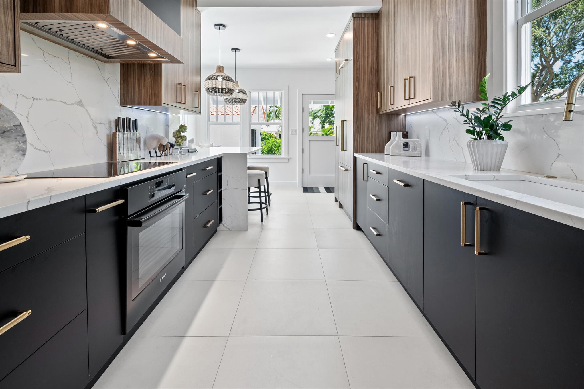 516 N Swinton Avenue