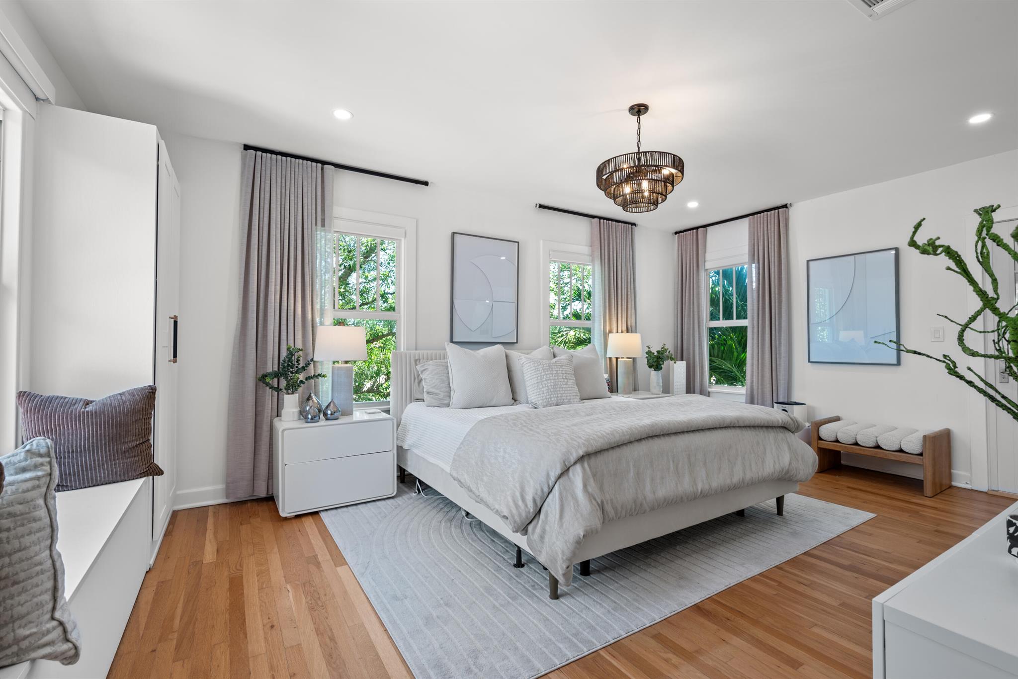 516 N Swinton Avenue