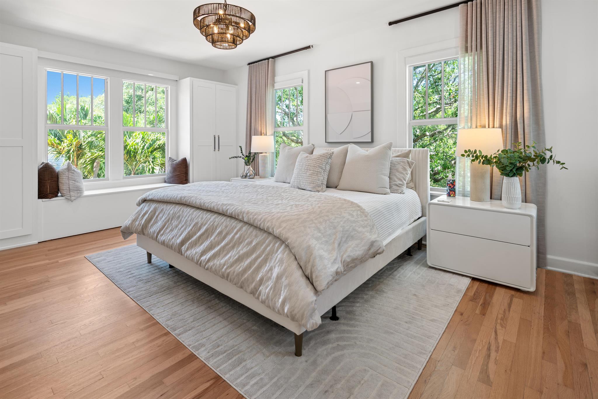 516 N Swinton Avenue