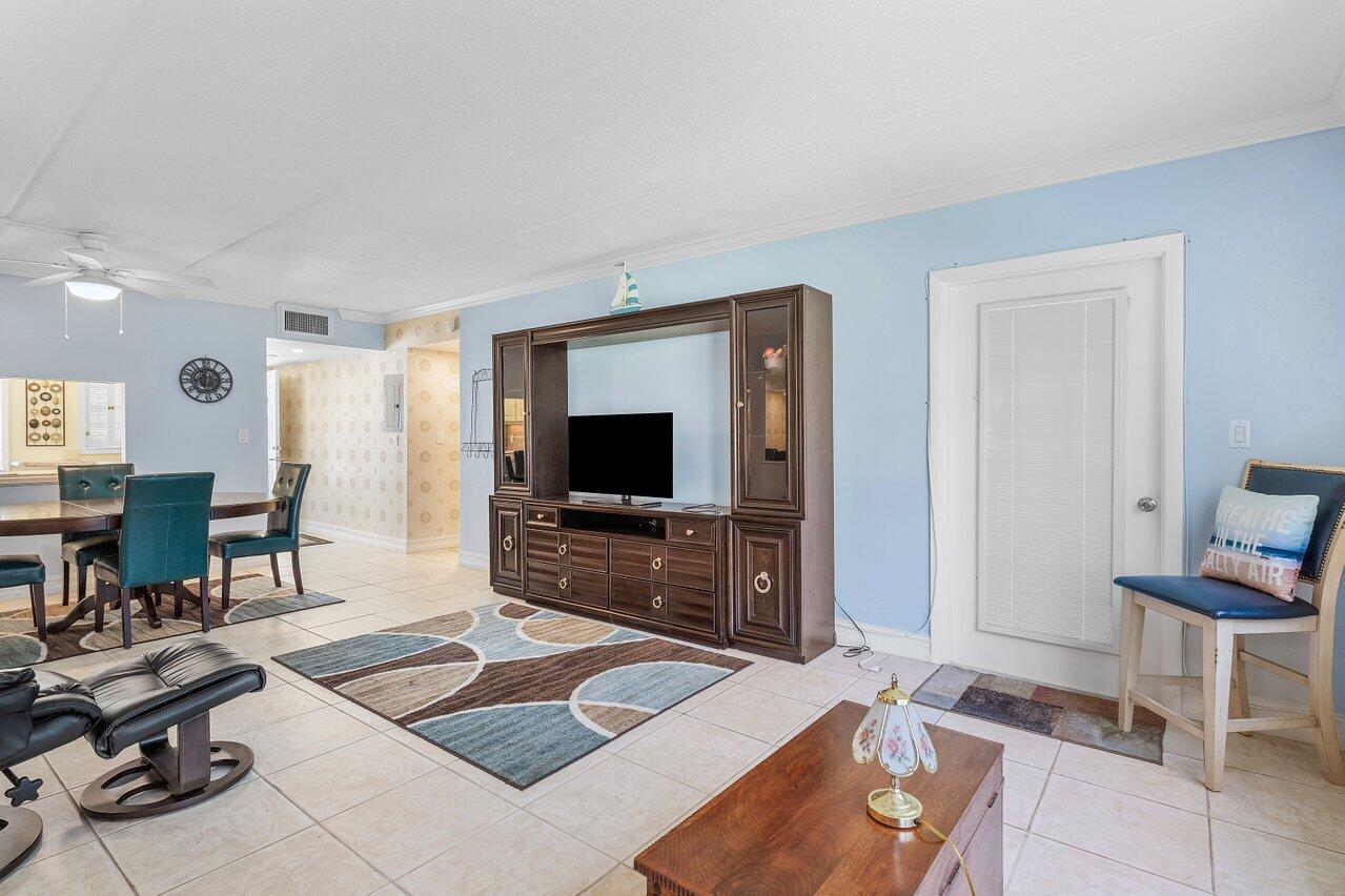 4500 N Flagler Drive D5