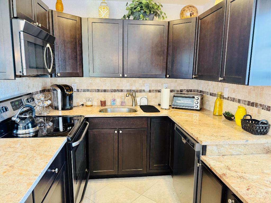 478 Capri J, Delray Beach