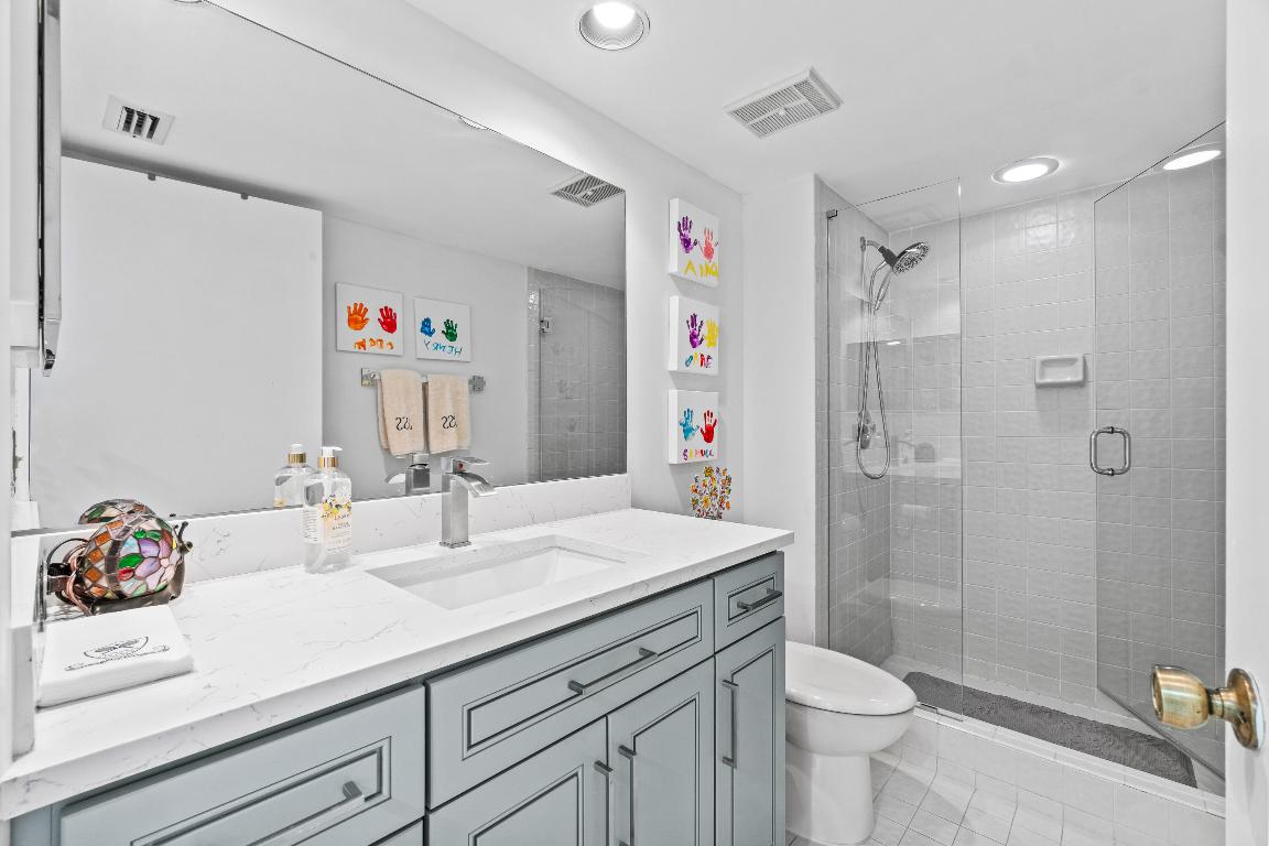 7533 Glendevon Lane 905