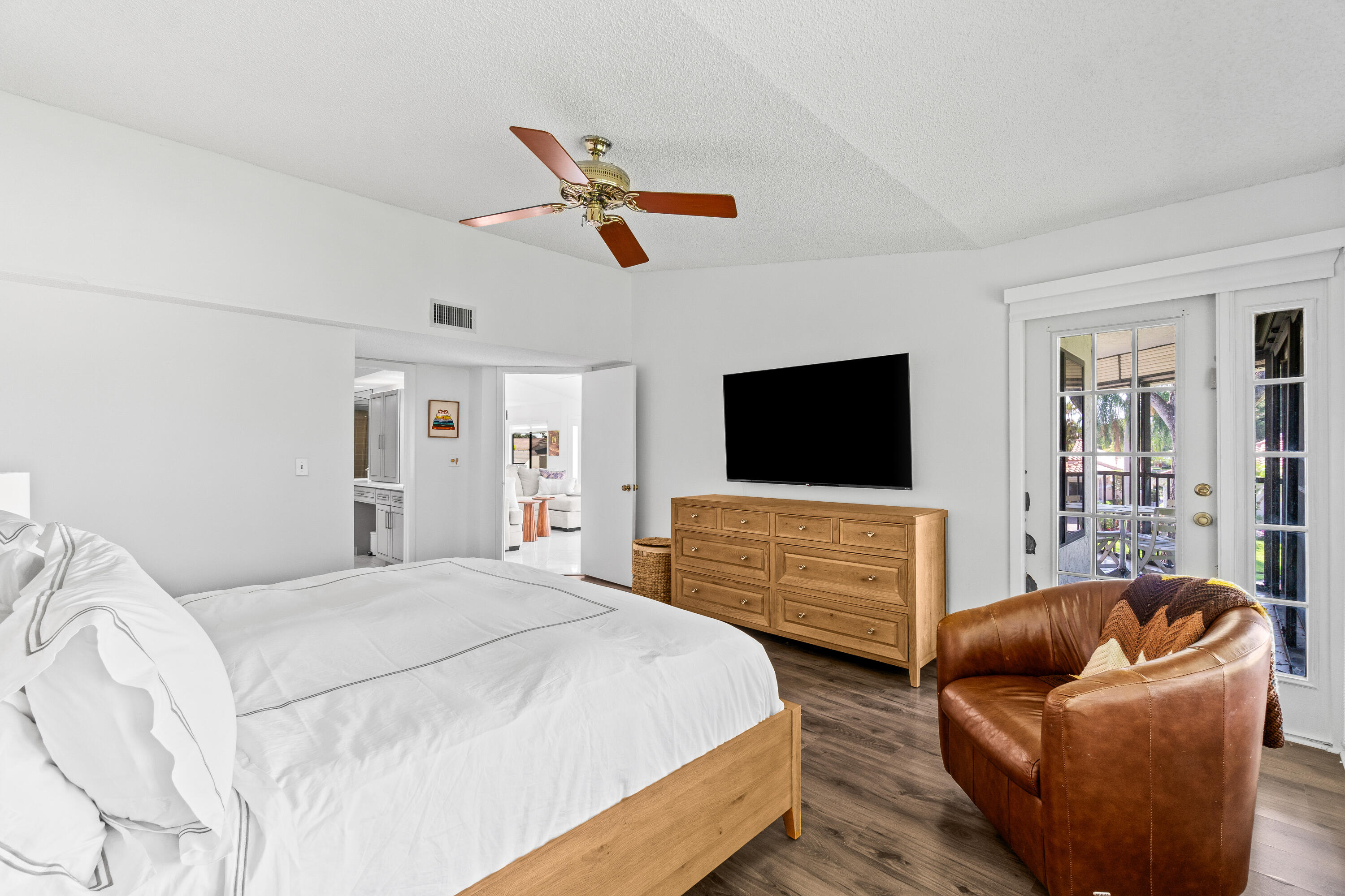 7533 Glendevon Lane 905