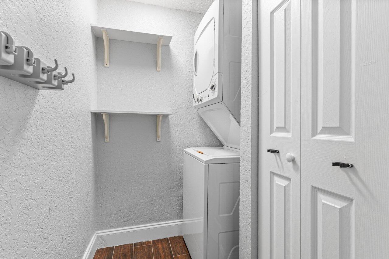 744 NE 14th Avenue 2