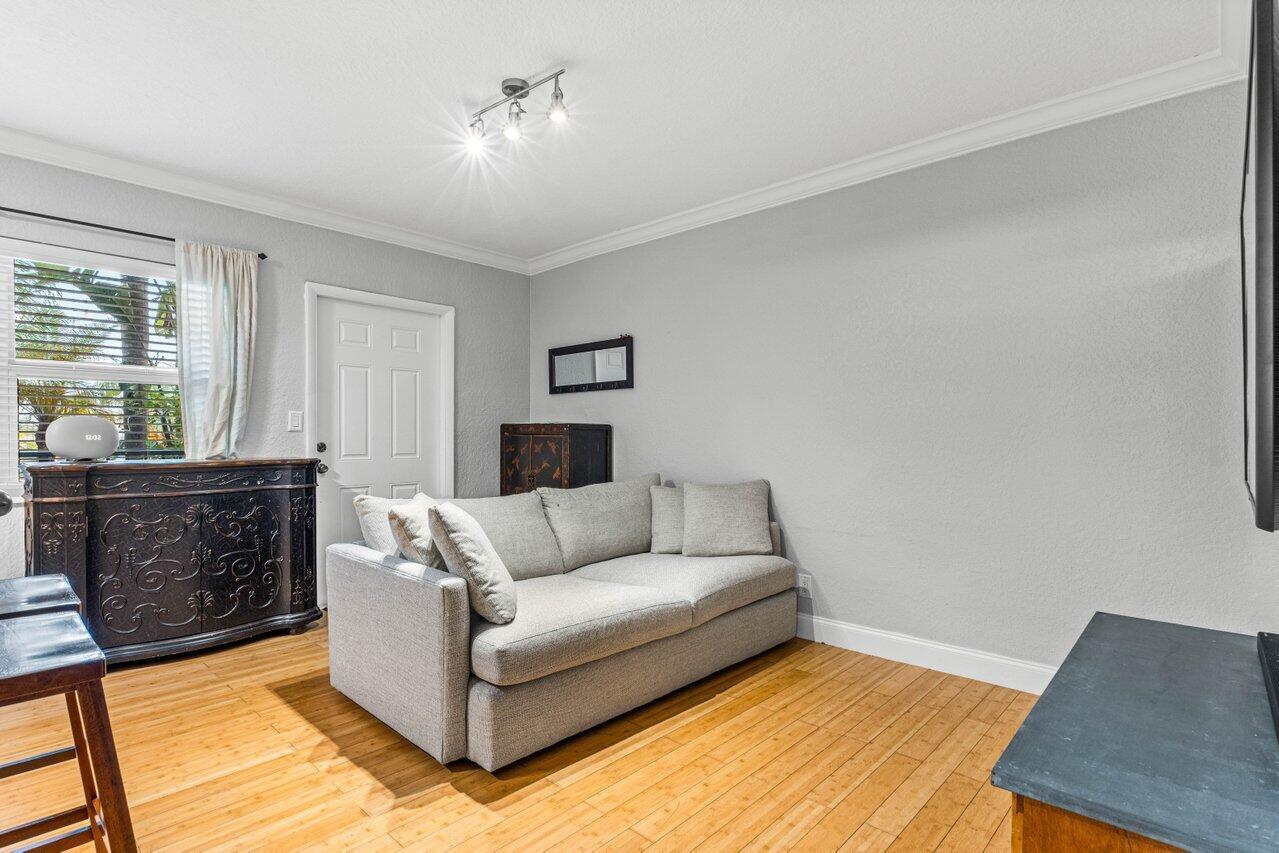 744 NE 14th Avenue 2