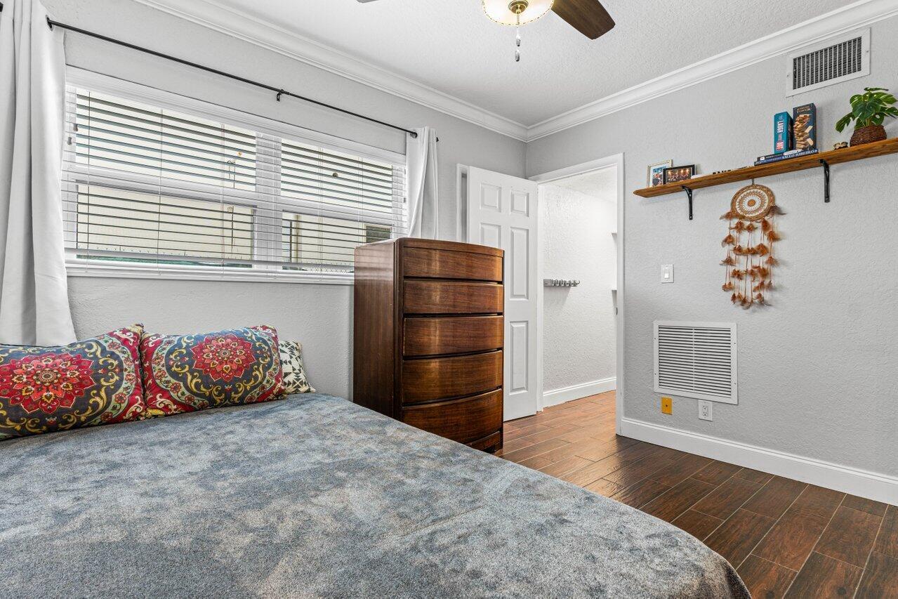 744 NE 14th Avenue 2