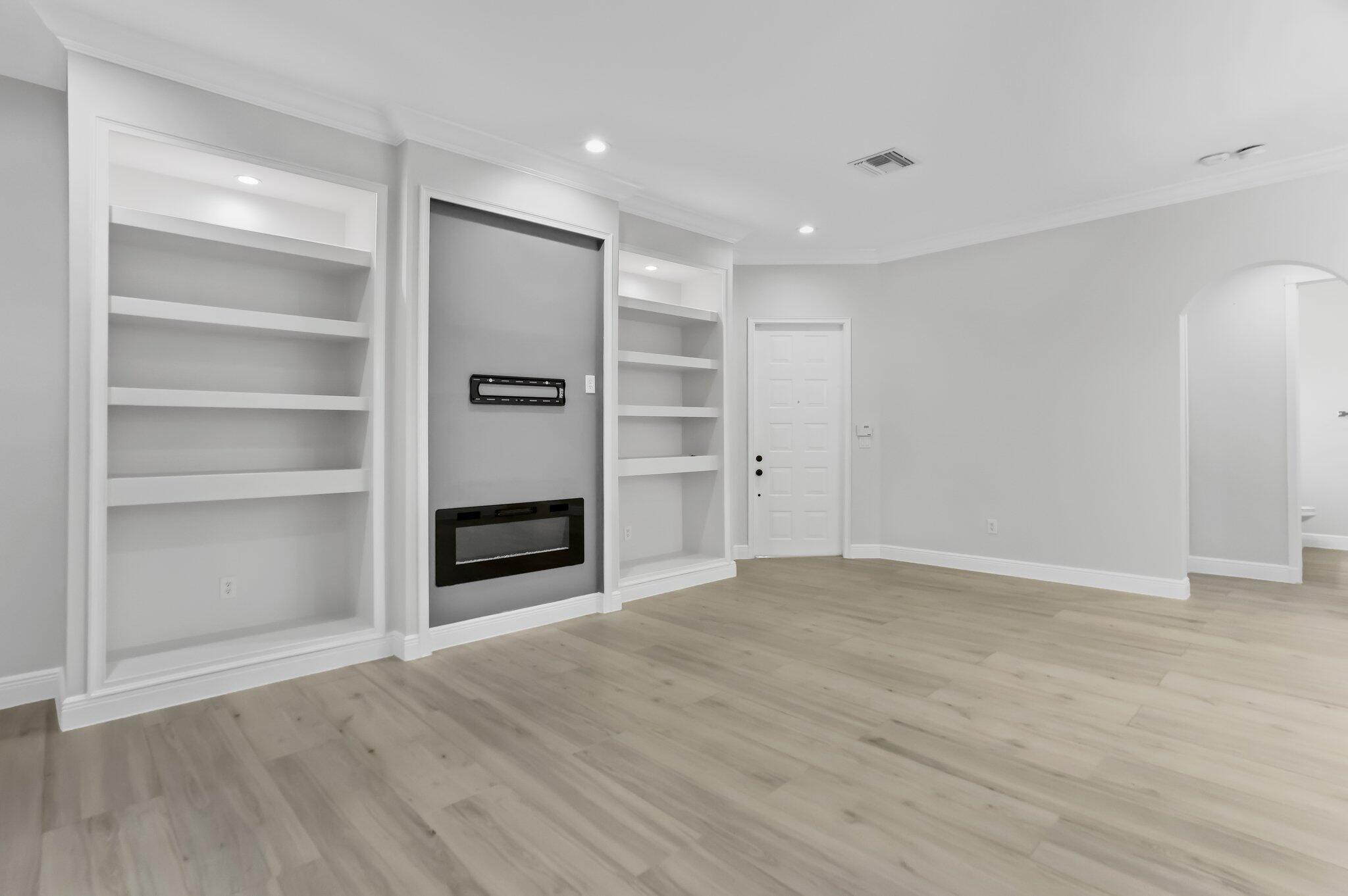 6365 Bella Circle 705