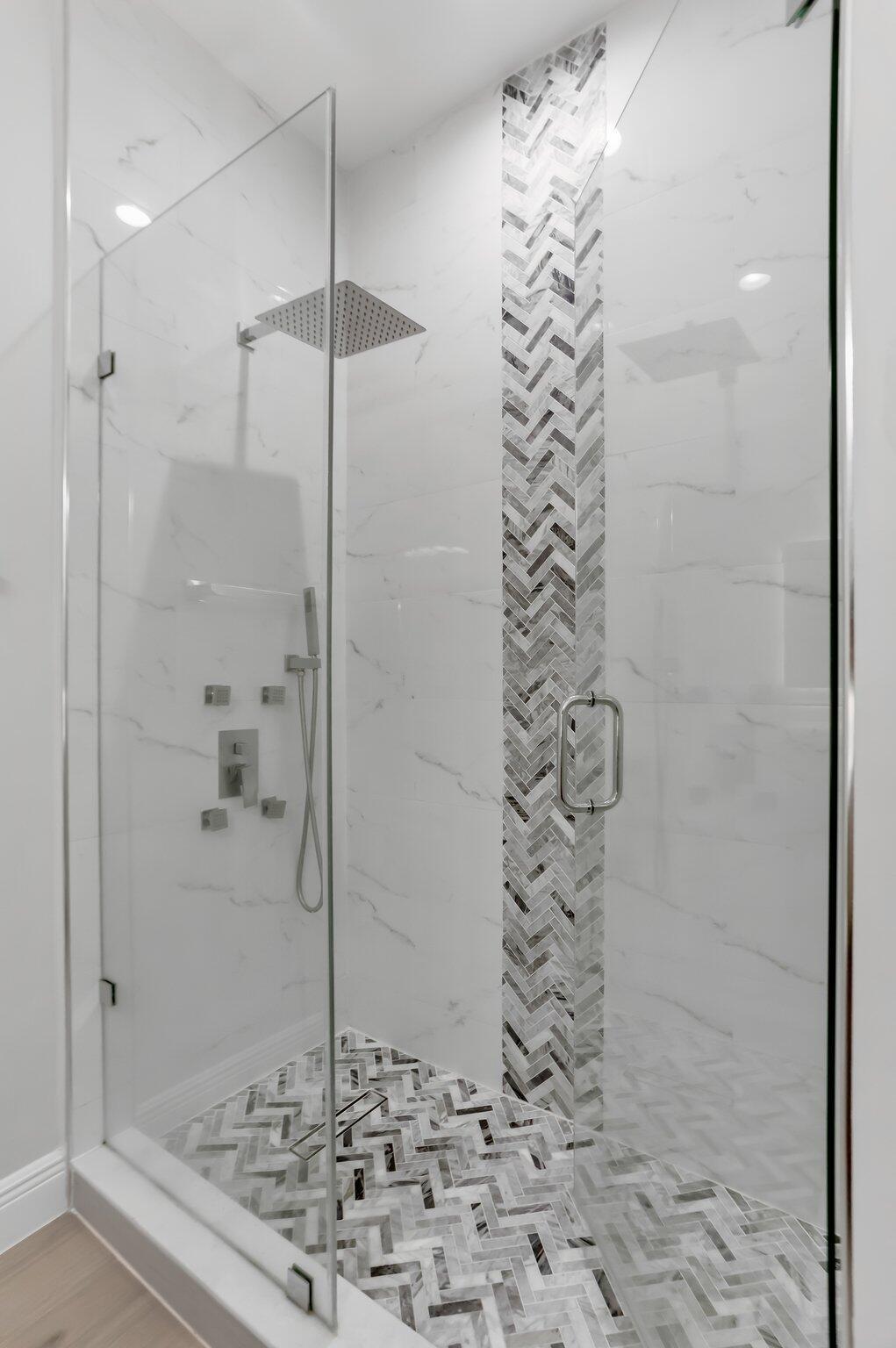 6365 Bella Circle 705