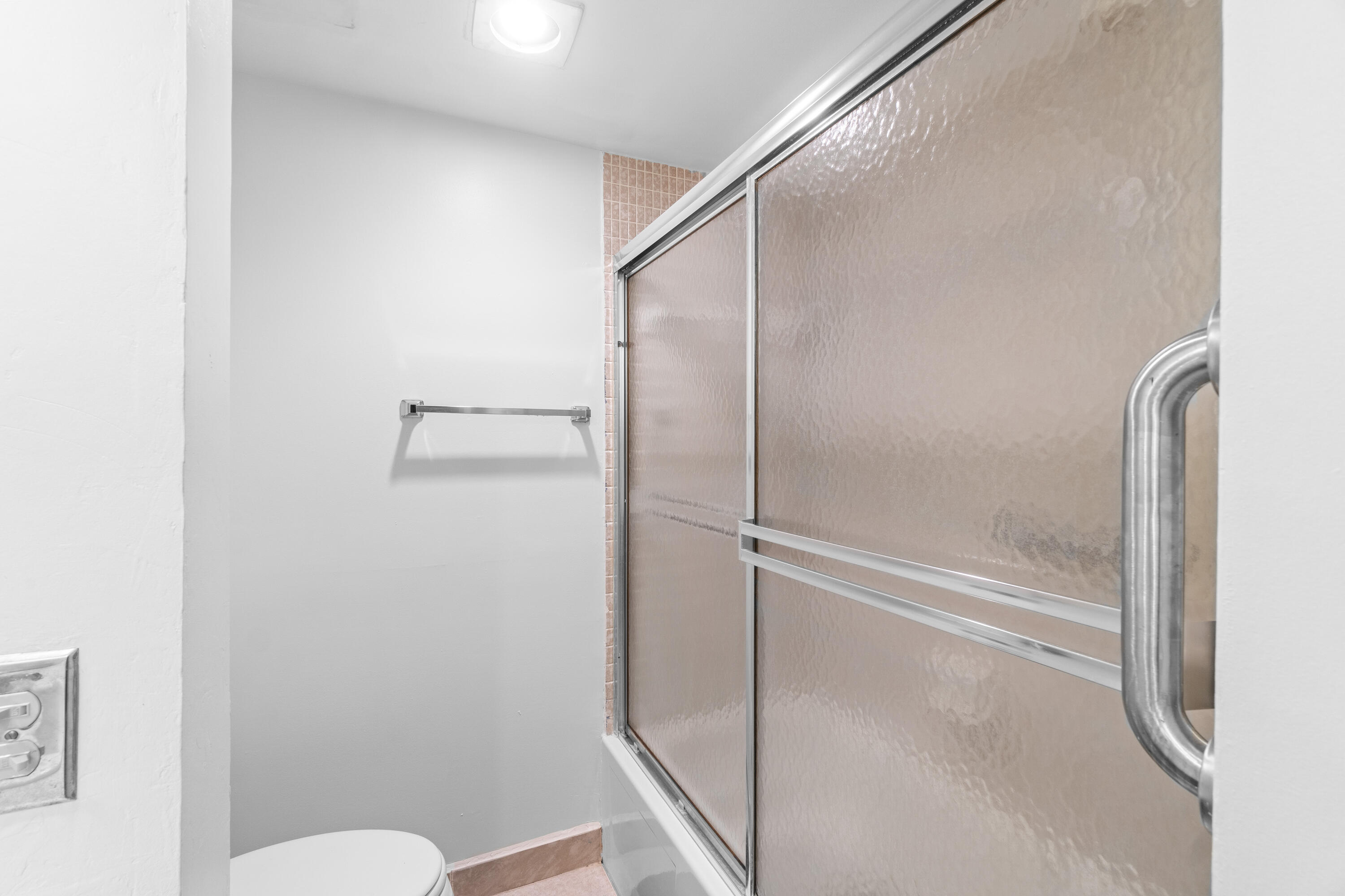 250 NE 20th Street 1220