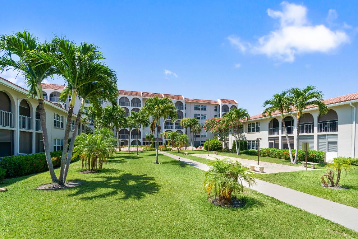 250 NE 20th Street 1220