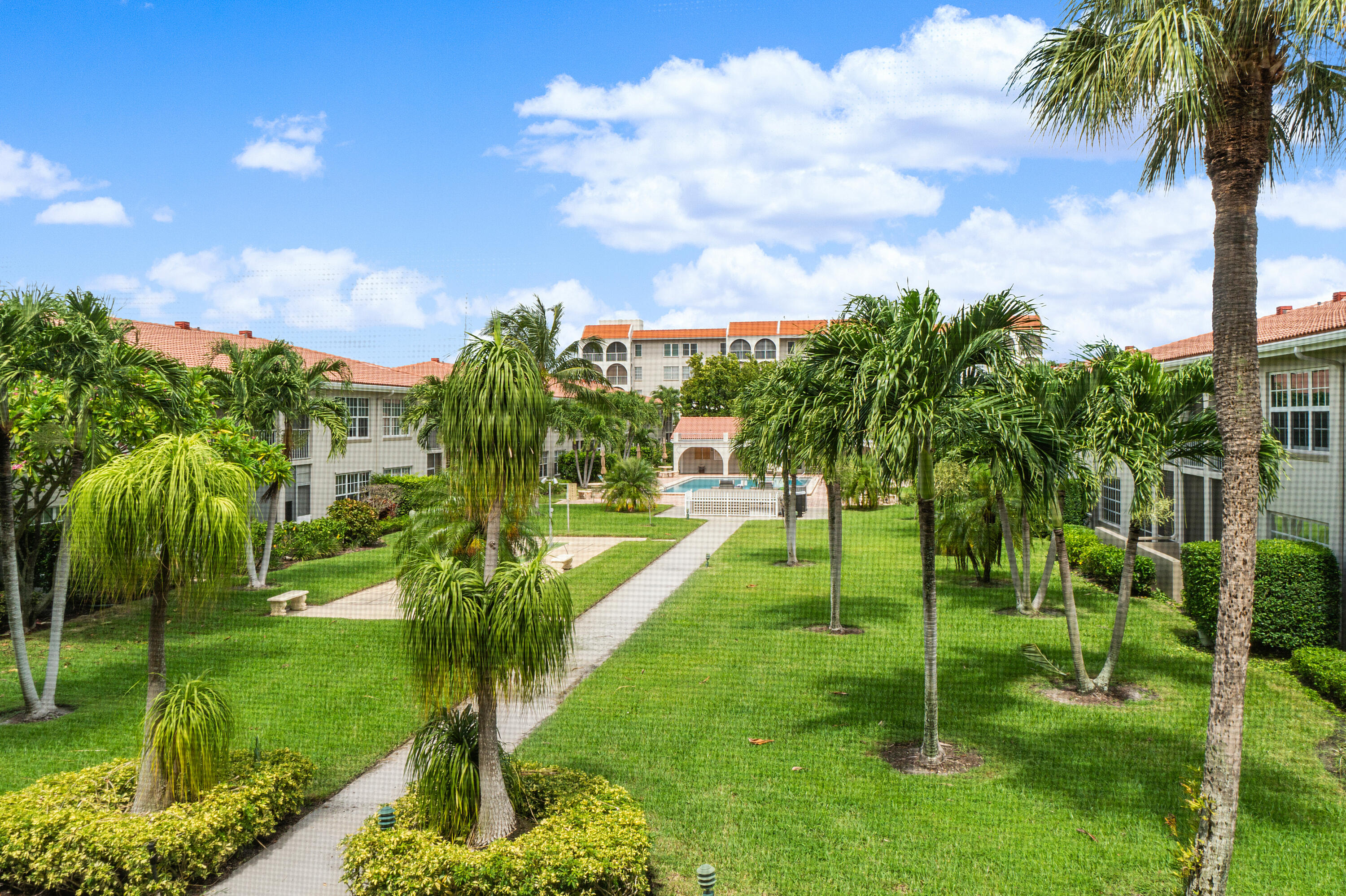 250 NE 20th Street 1220