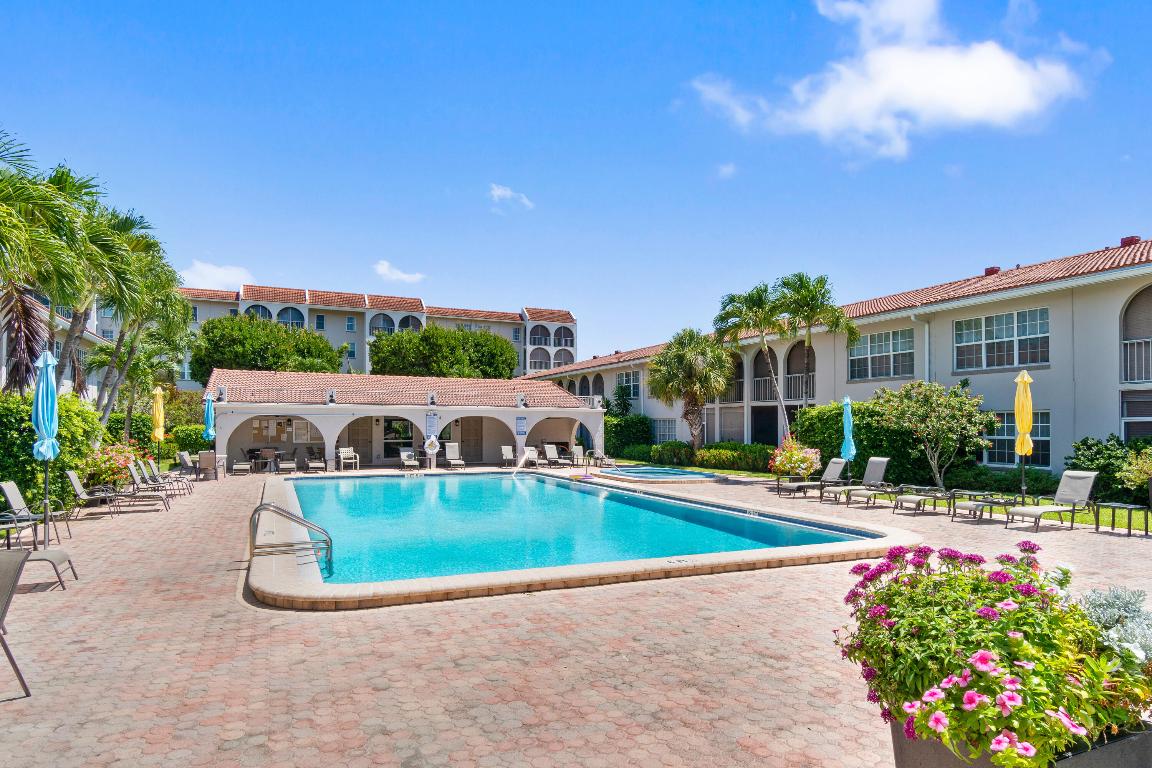 250 NE 20th Street 1220