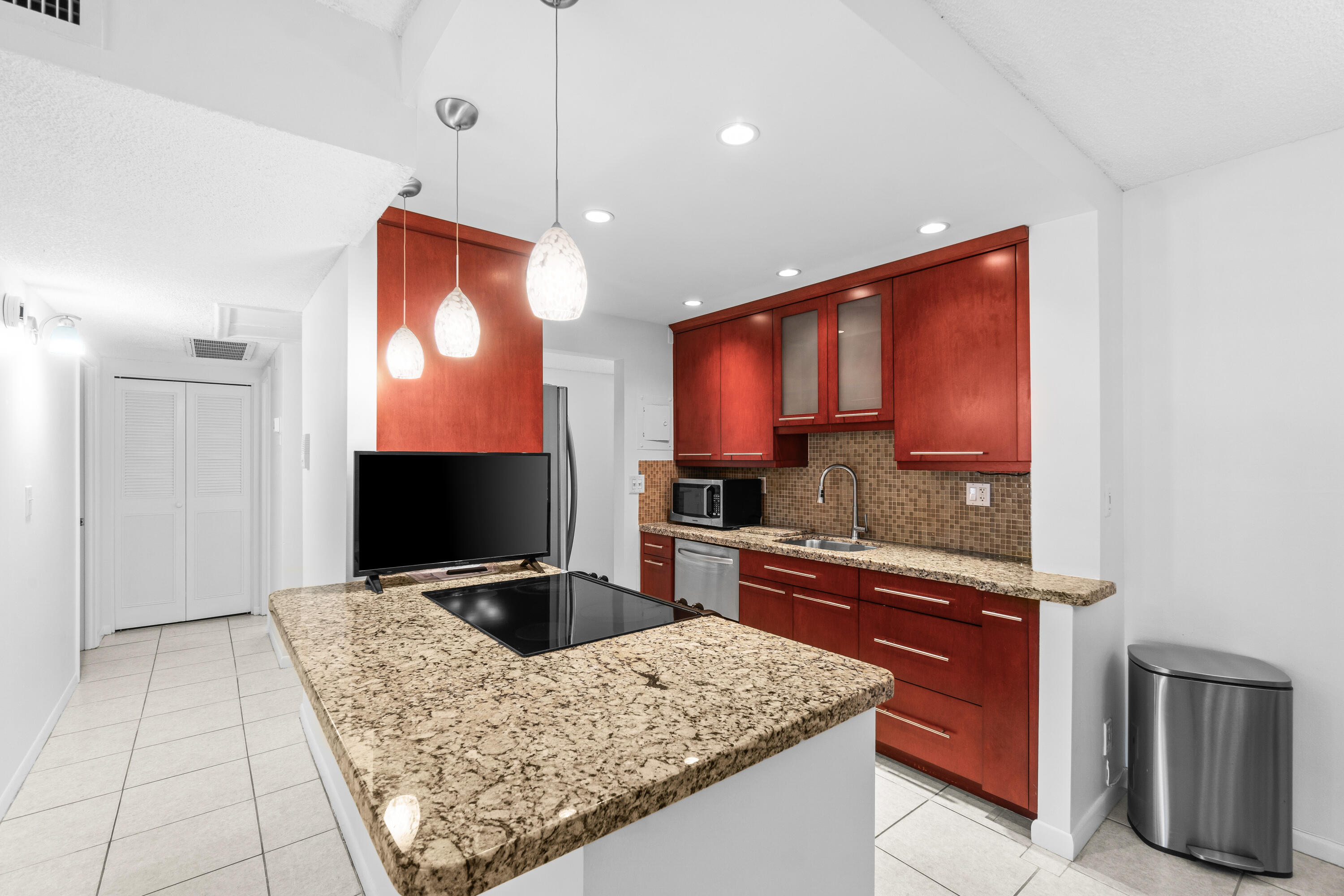 250 NE 20th Street 1220