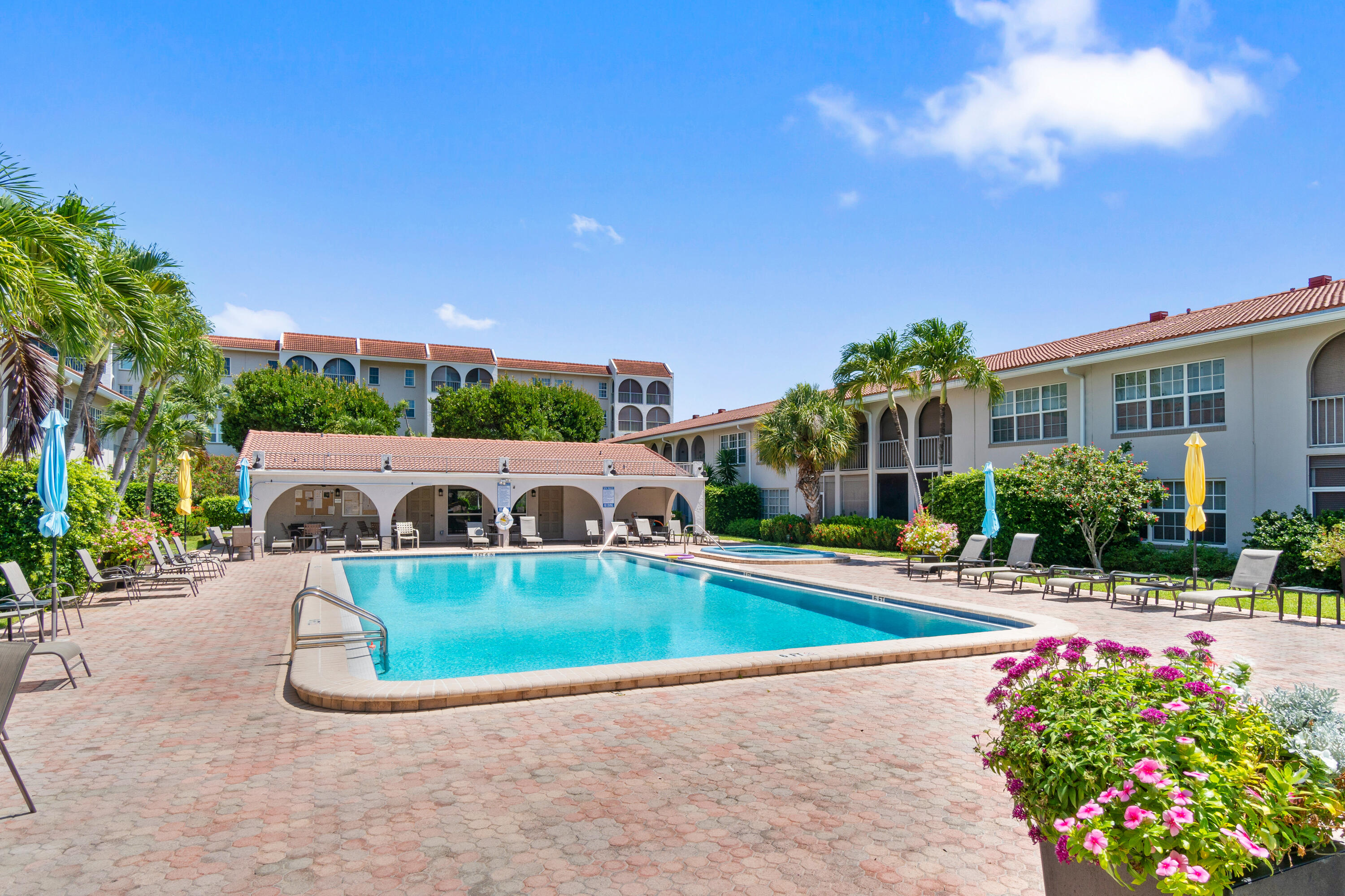 250 NE 20th Street 1220