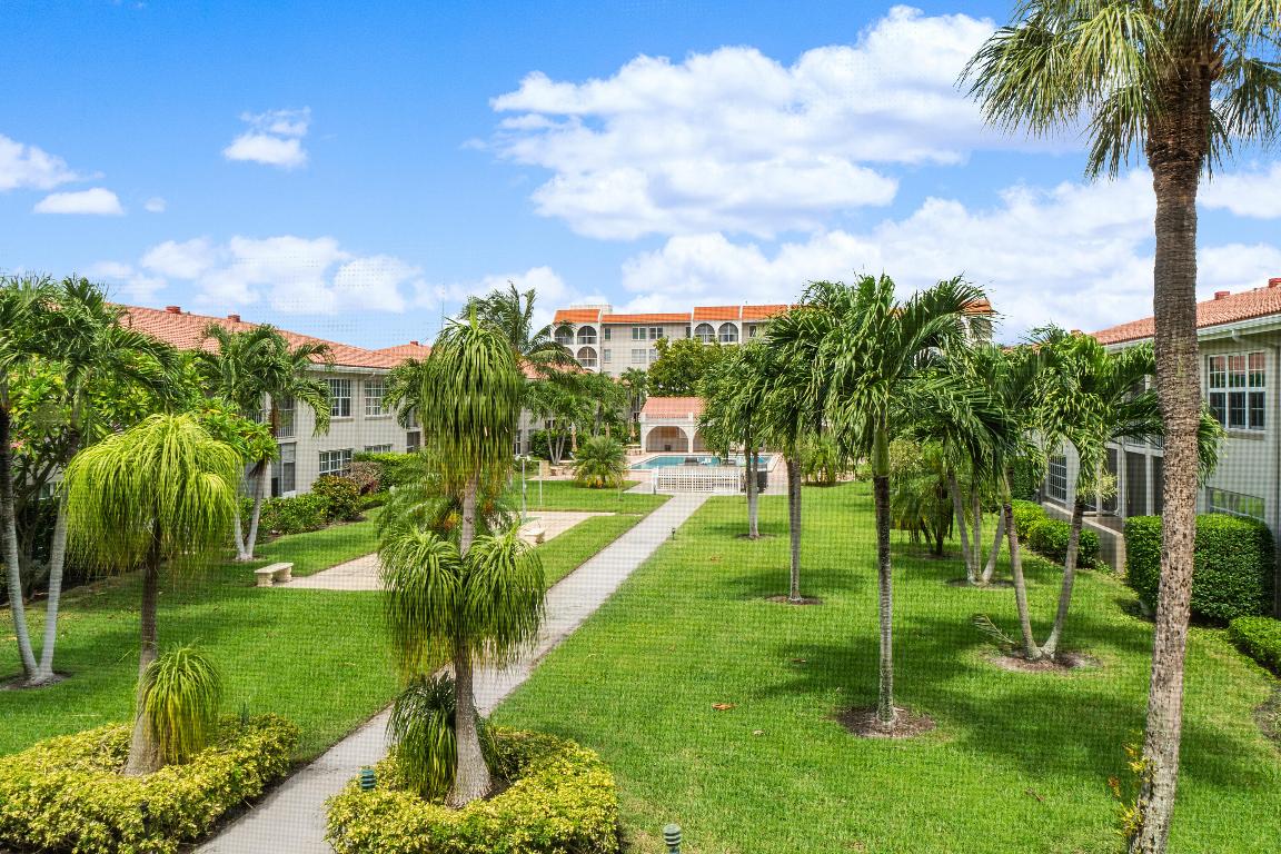 250 NE 20th Street 1220