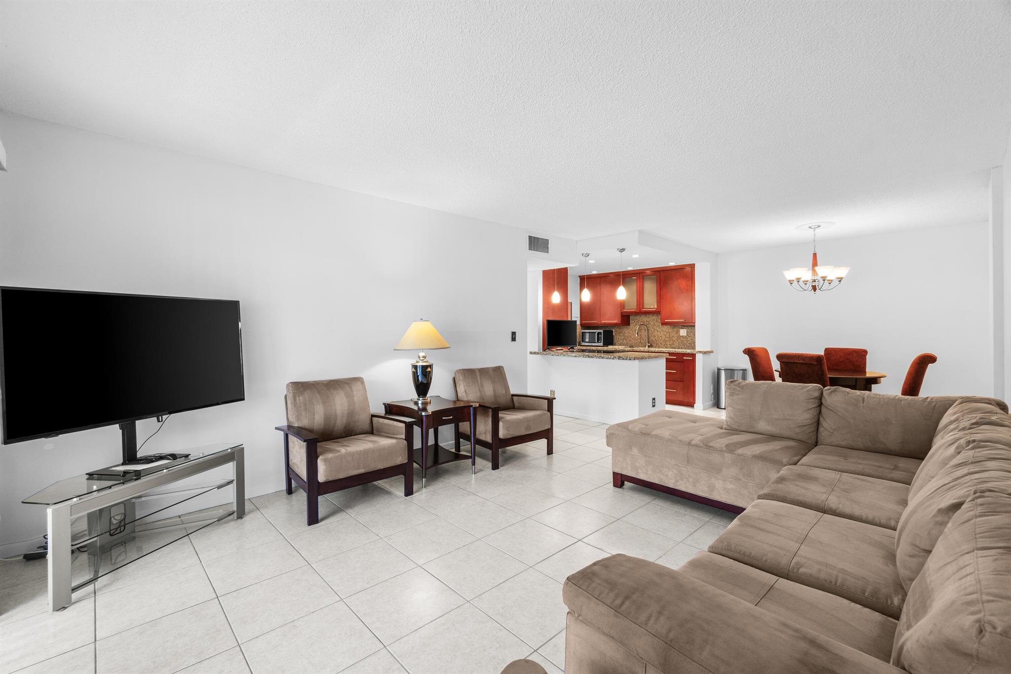 250 NE 20th Street 1220