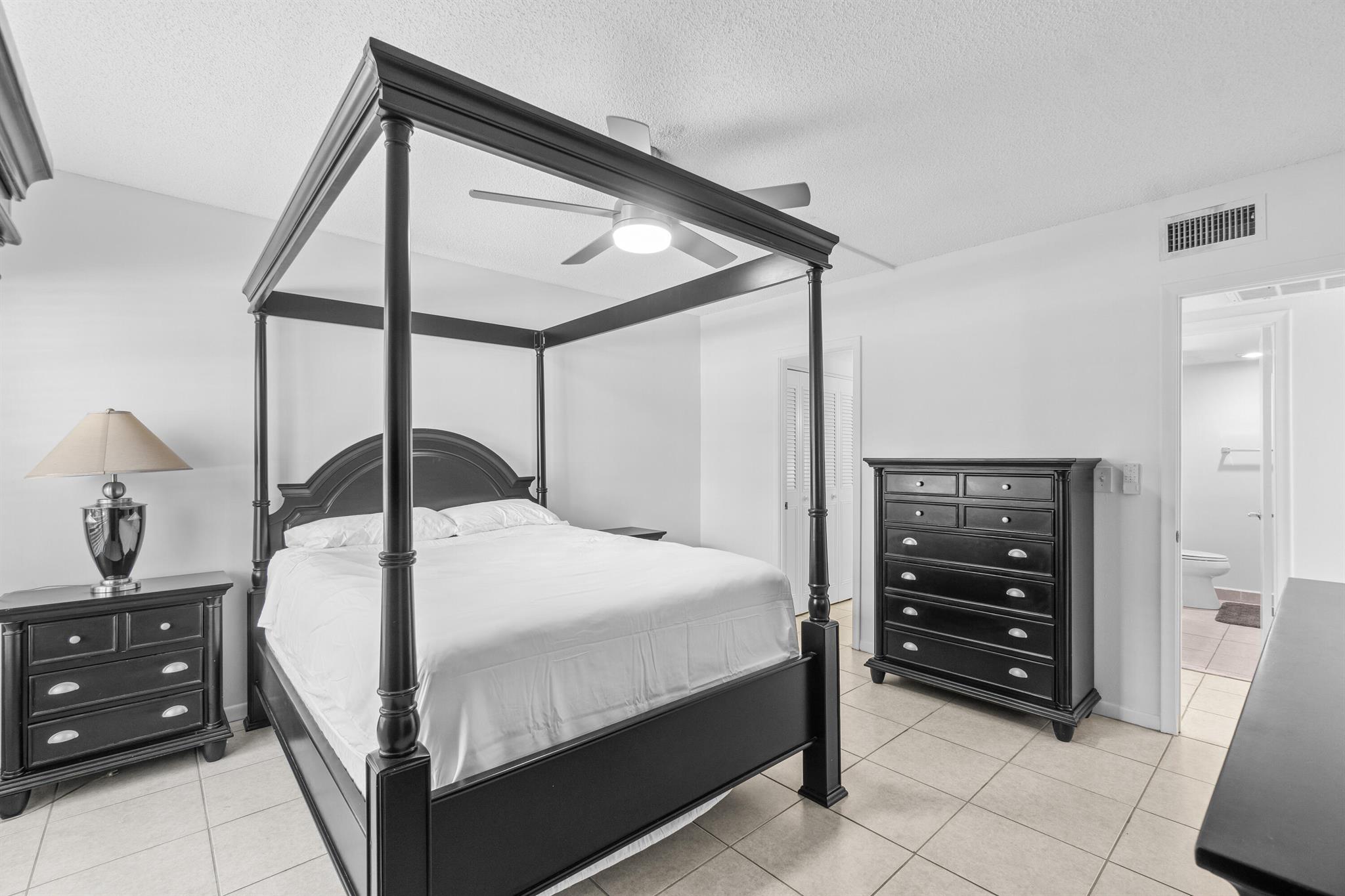 250 NE 20th Street 1220
