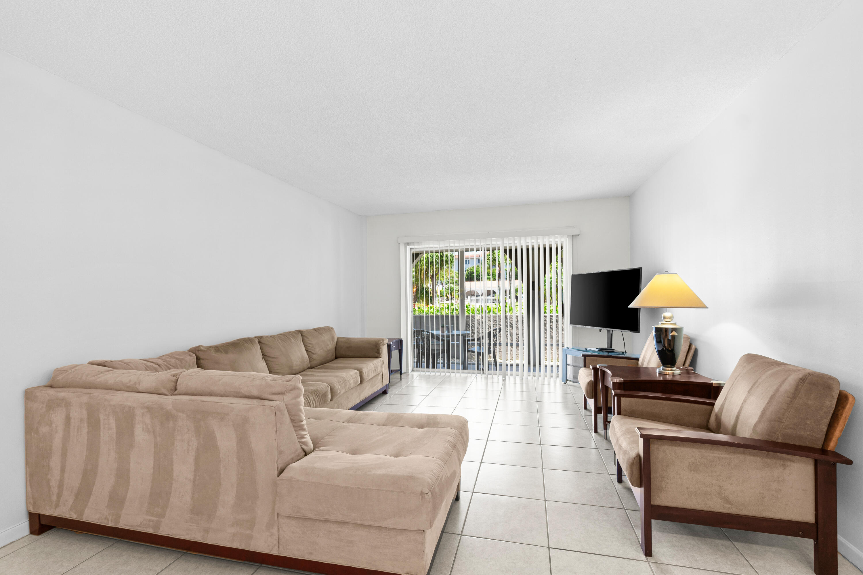 250 NE 20th Street 1220