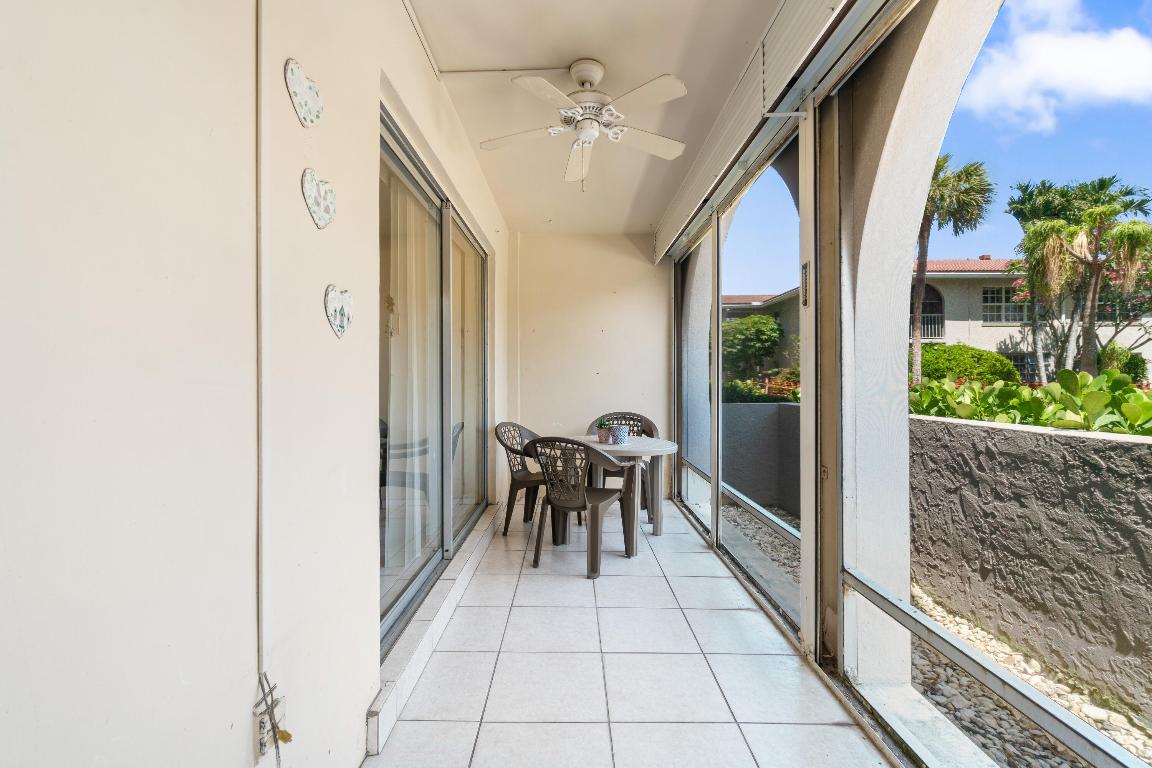 250 NE 20th Street 1220