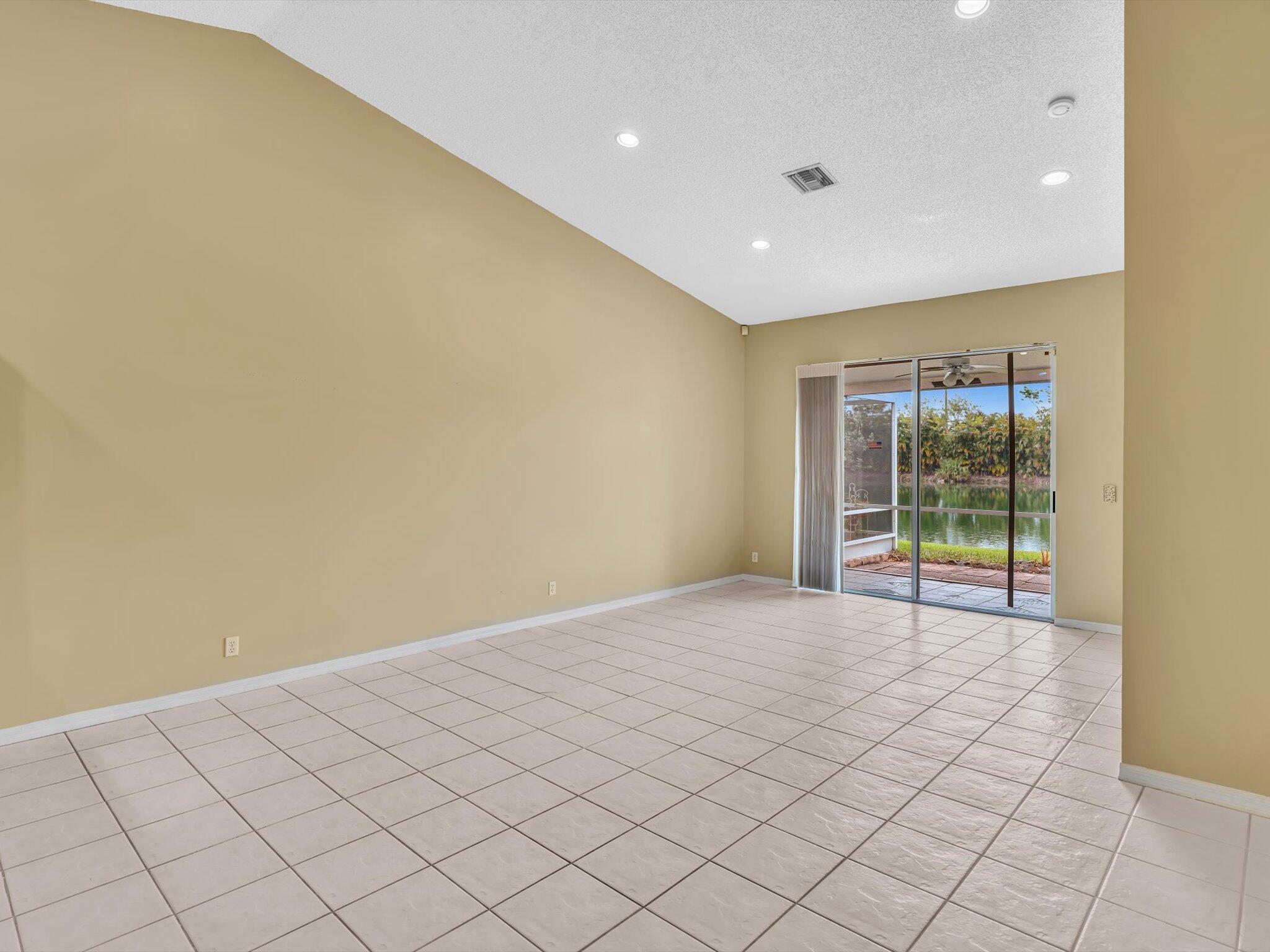 18458 Via Di Sorrento, Boca Raton