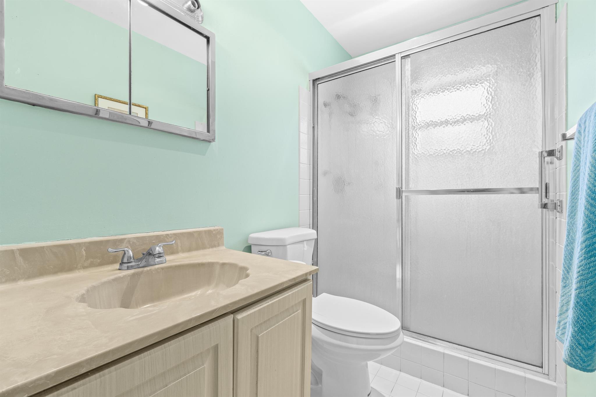 4657 Greentree Place A