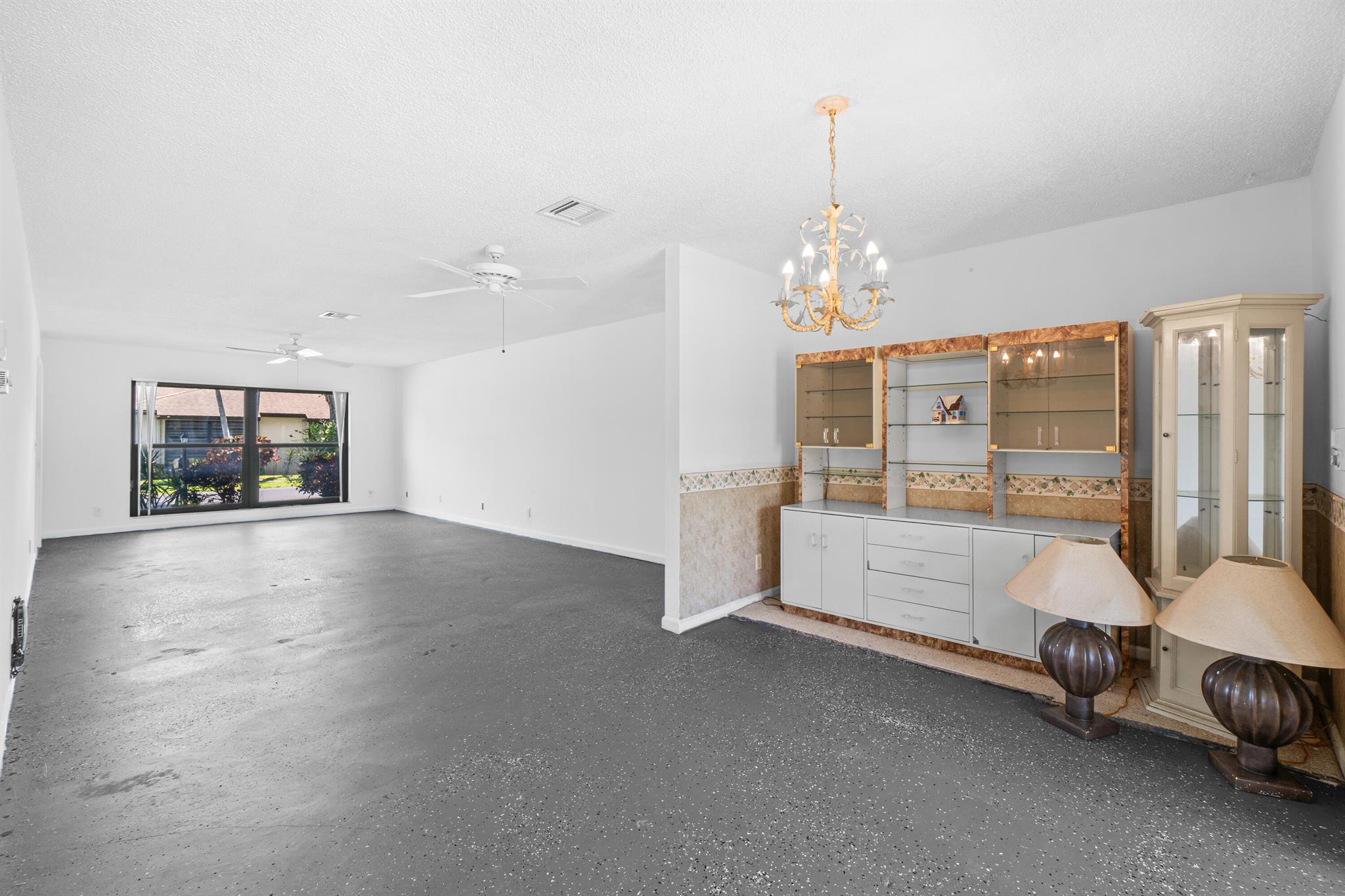 4657 Greentree Place A