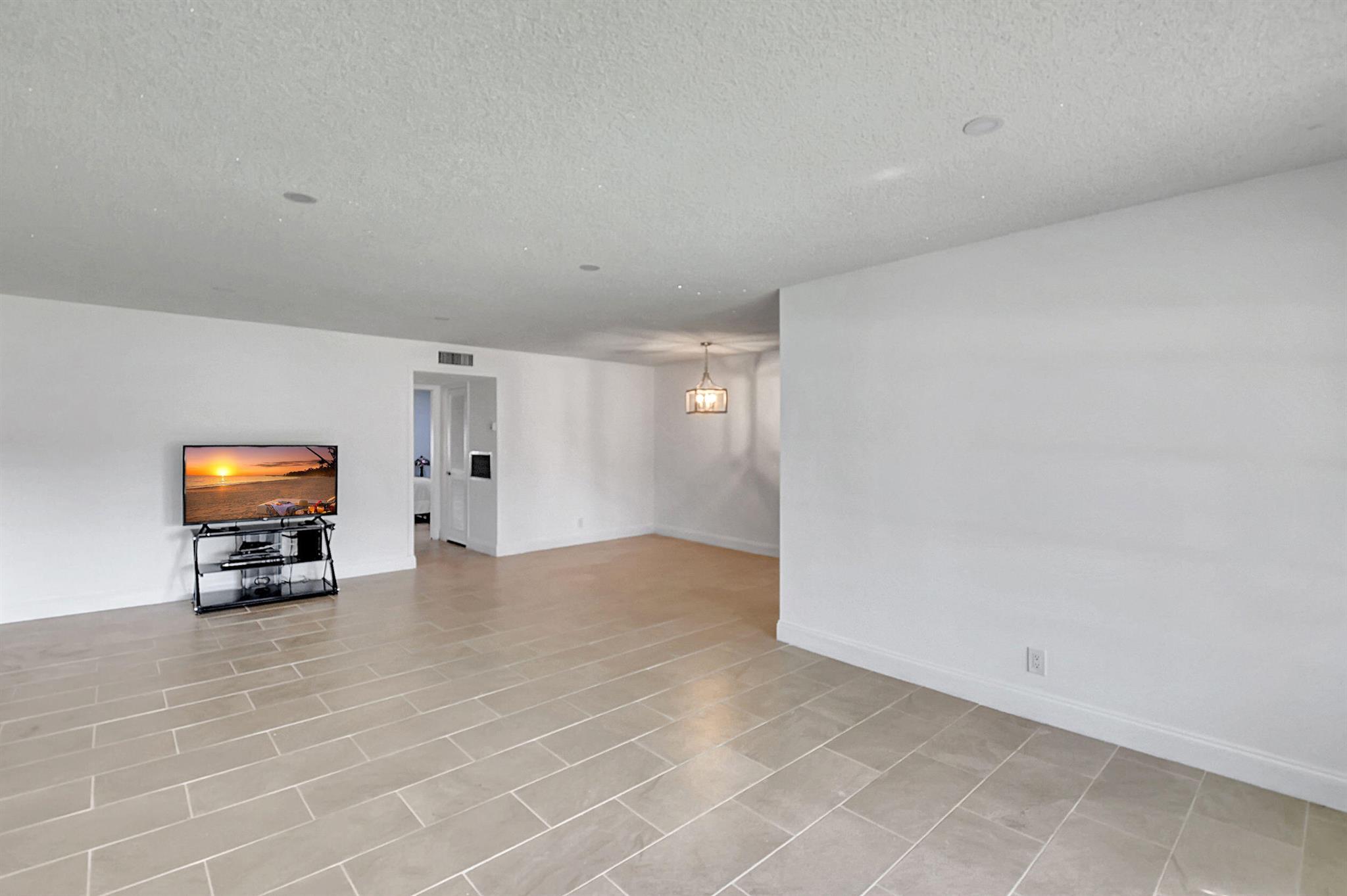 735 N Highpoint Boulevard N B