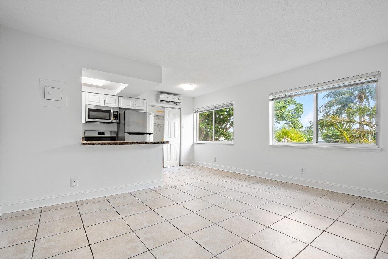 391 SE 19th Avenue 8