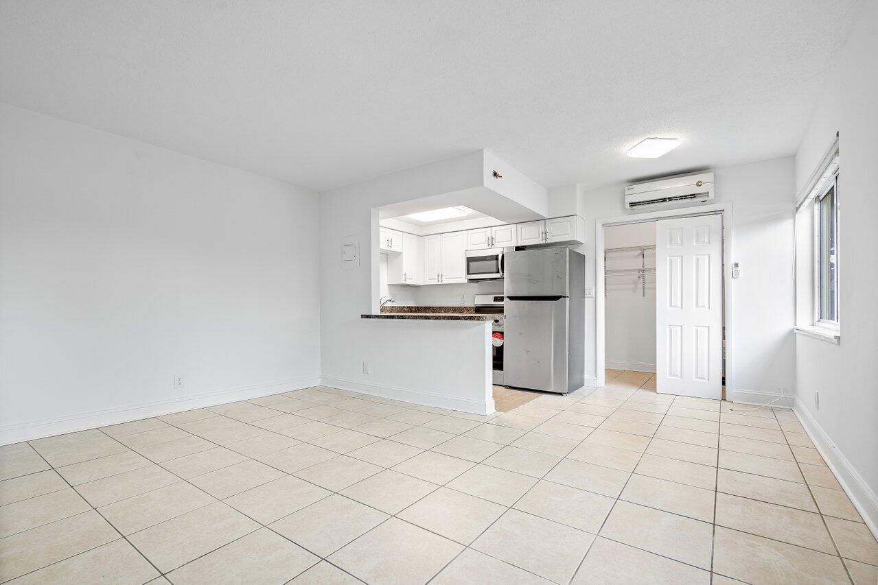 391 SE 19th Avenue 8