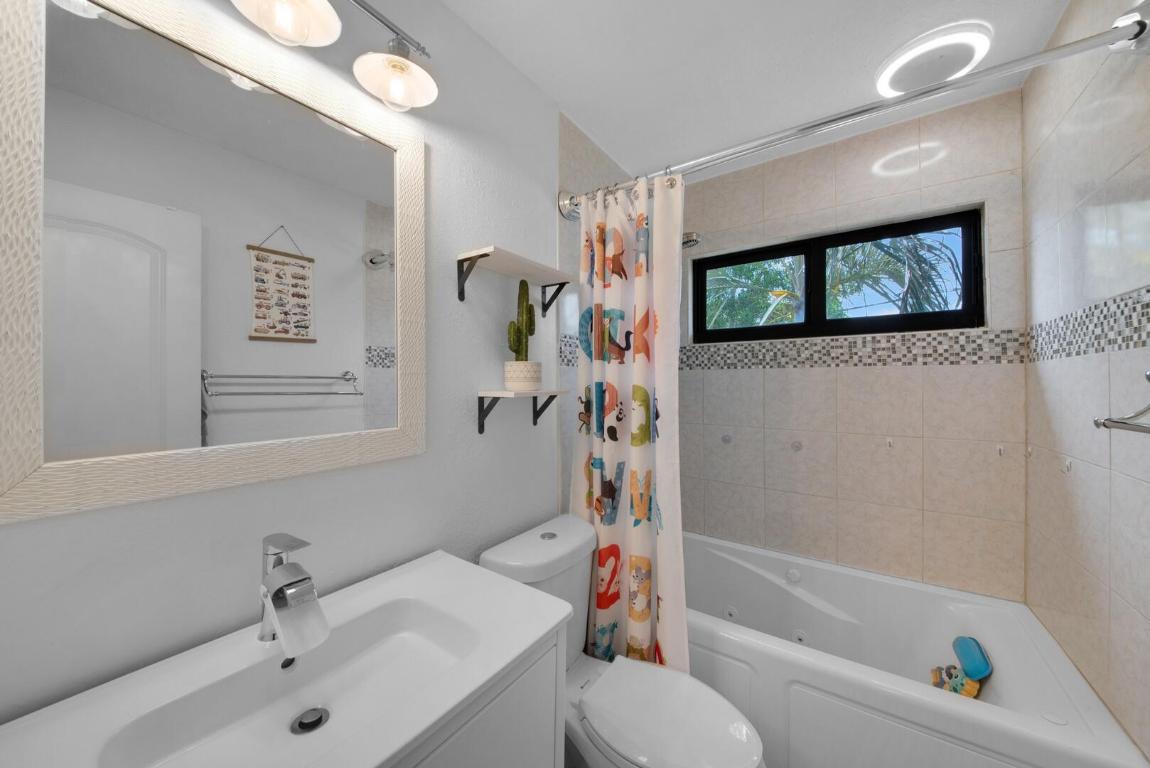 4099 Palm Bay Circle A, West Palm Beach Unit: A