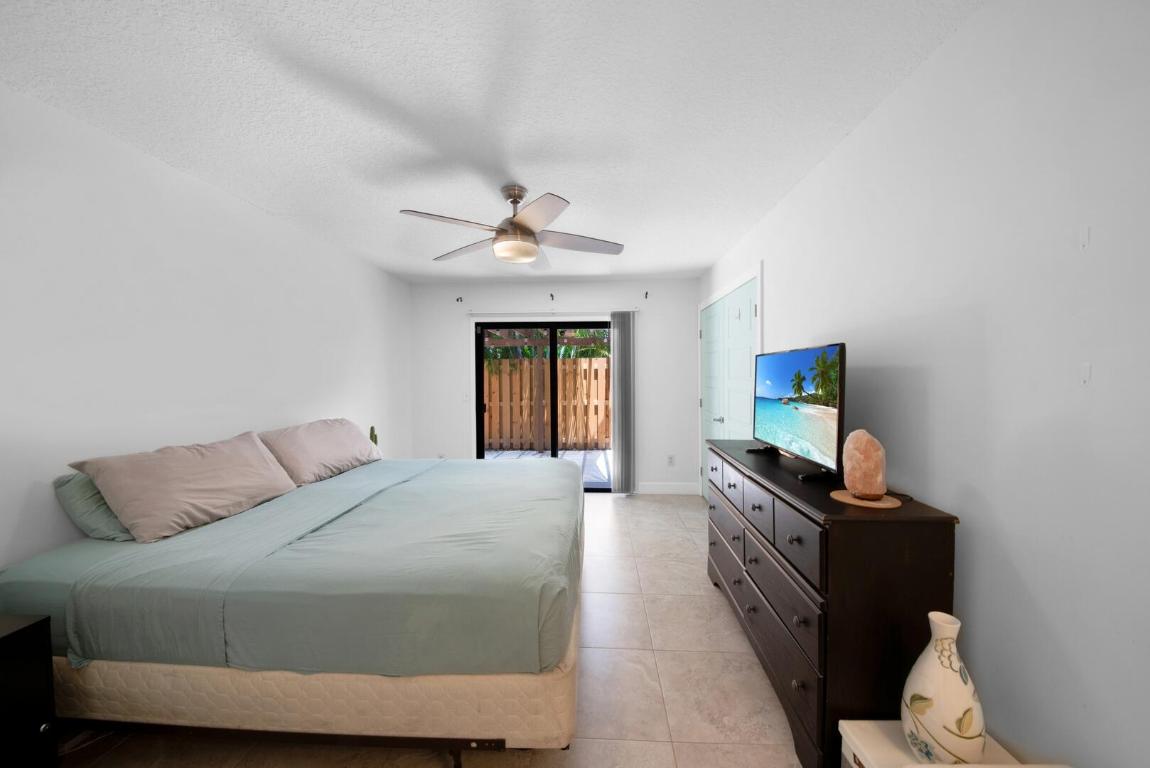 4099 Palm Bay Circle A, West Palm Beach Unit: A