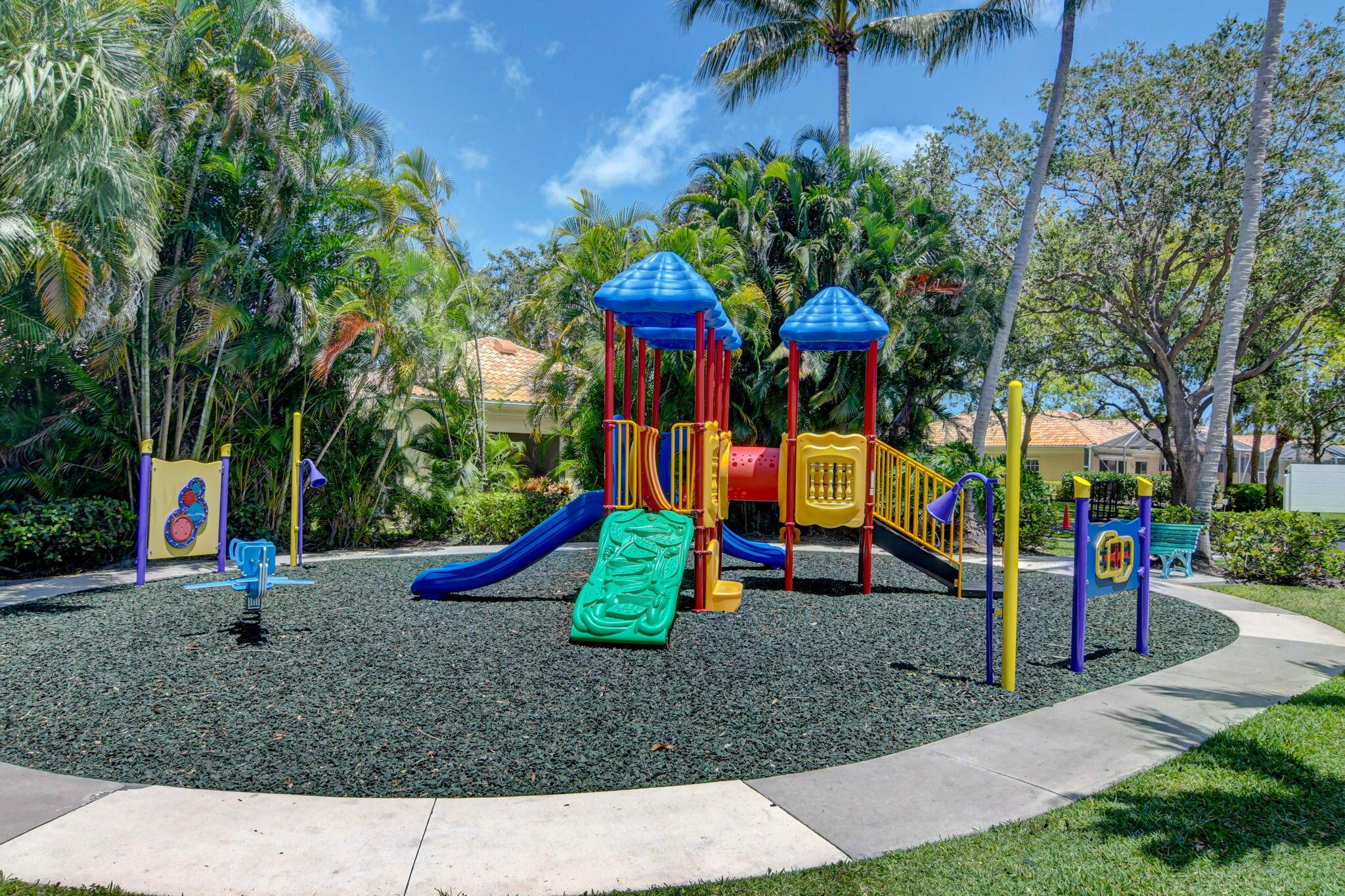4689 Hammock Circle
