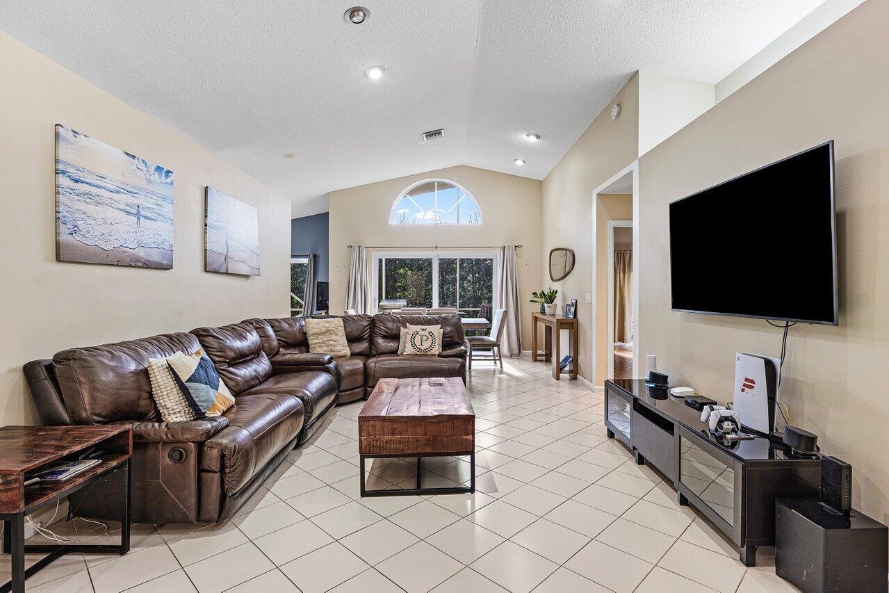 5350 Casa Real Drive