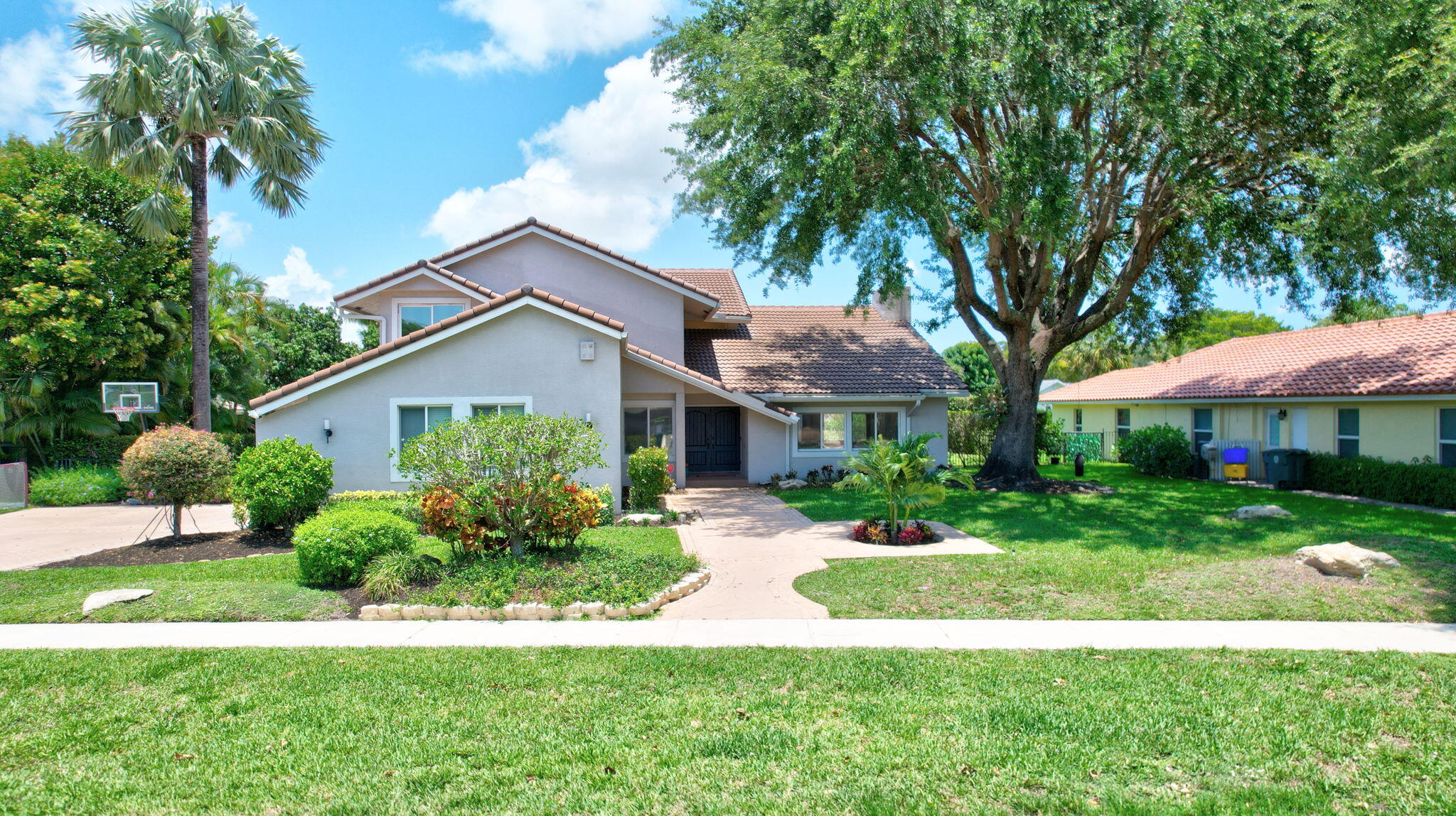 6851 Giralda Circle