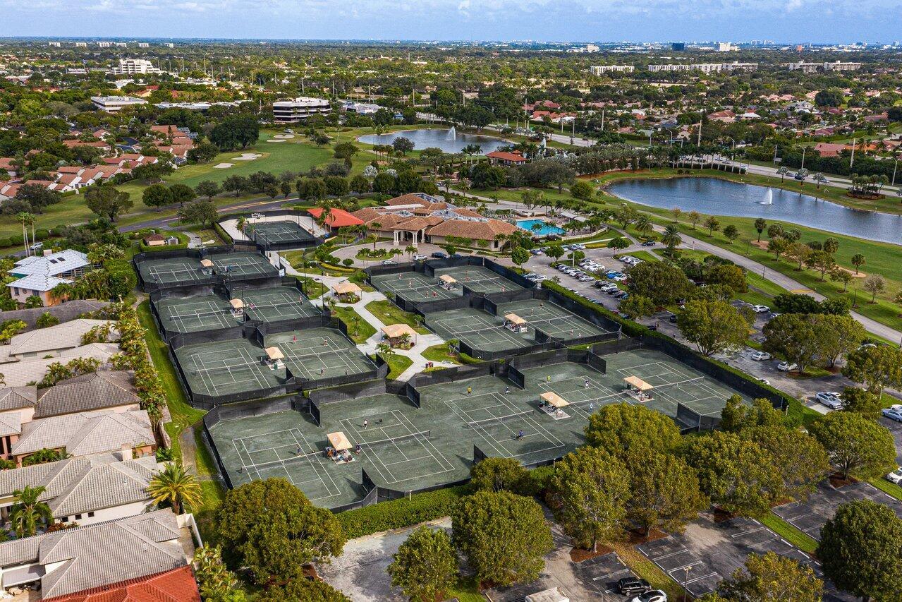 7508 La Paz Boulevard 207