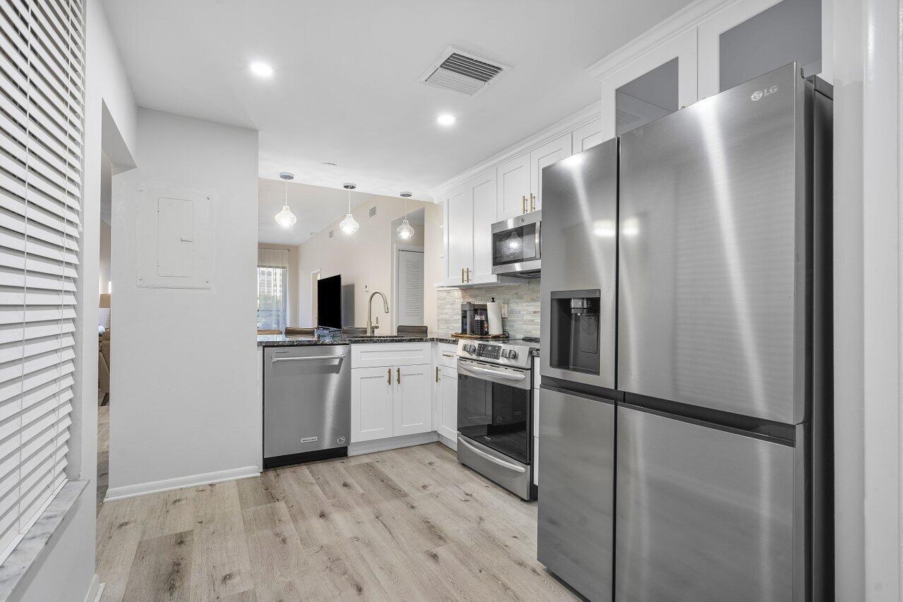 7508 La Paz Boulevard 207