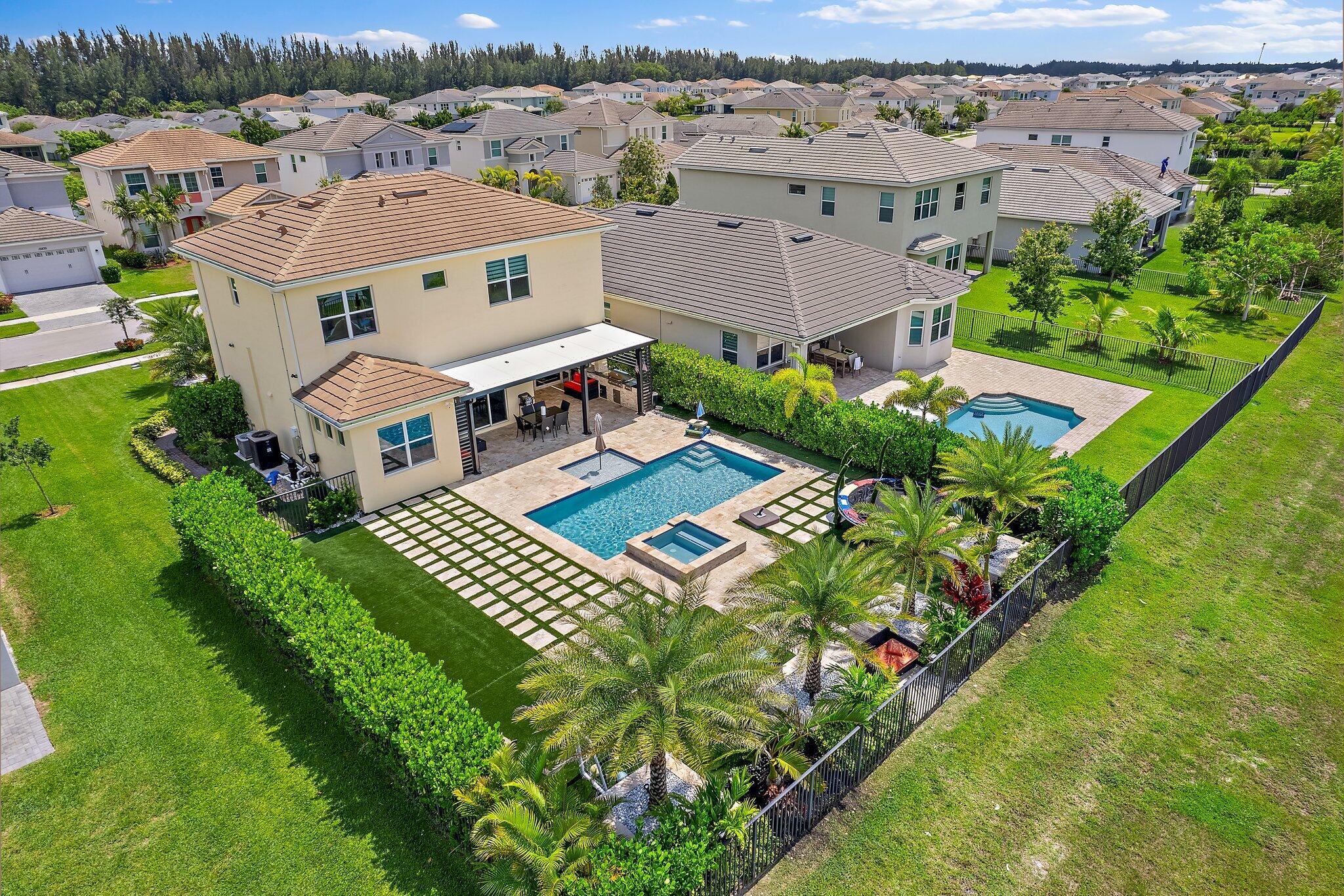 15834 Hummingbird Lane