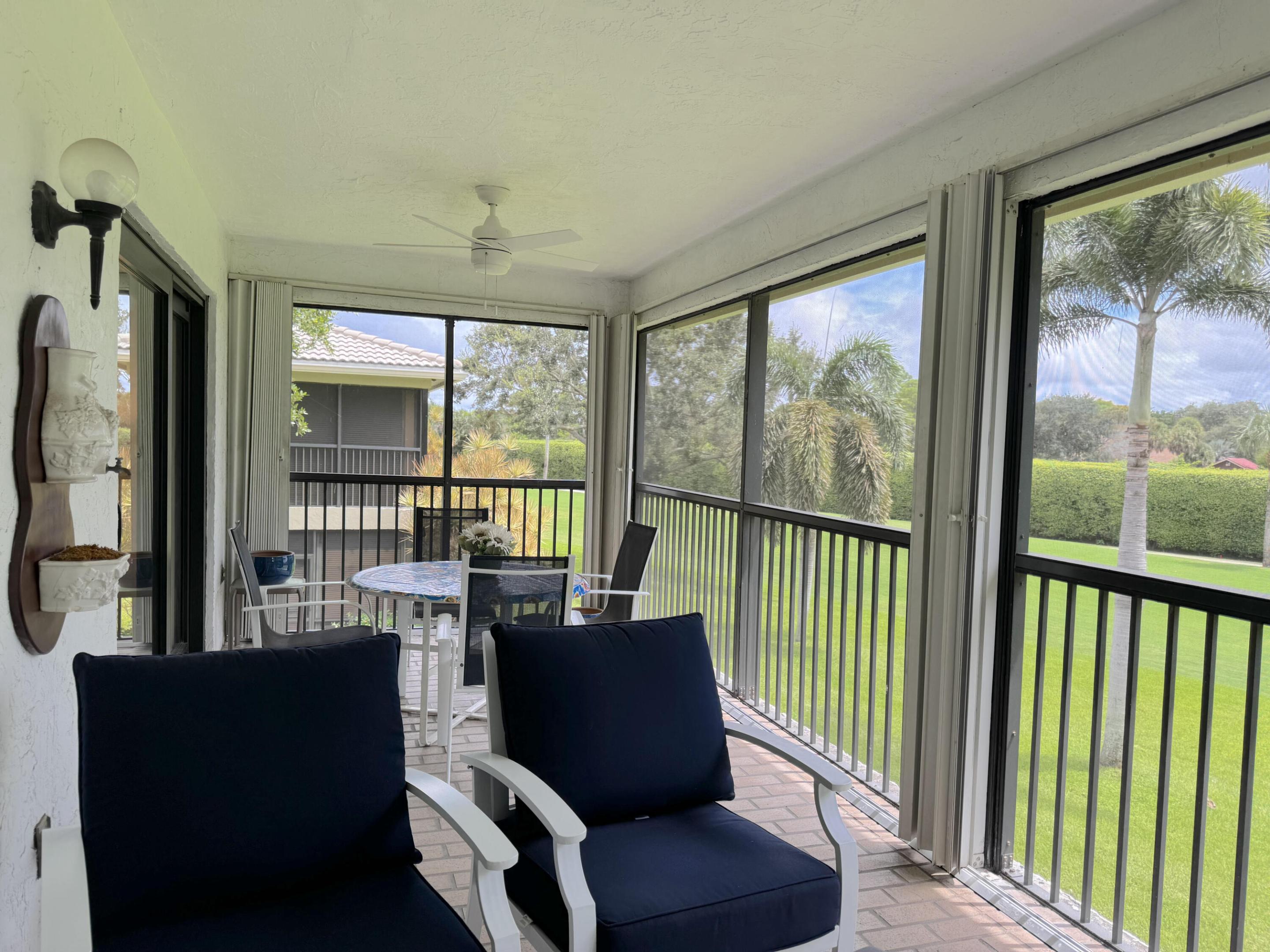 9 Stratford Drive E B