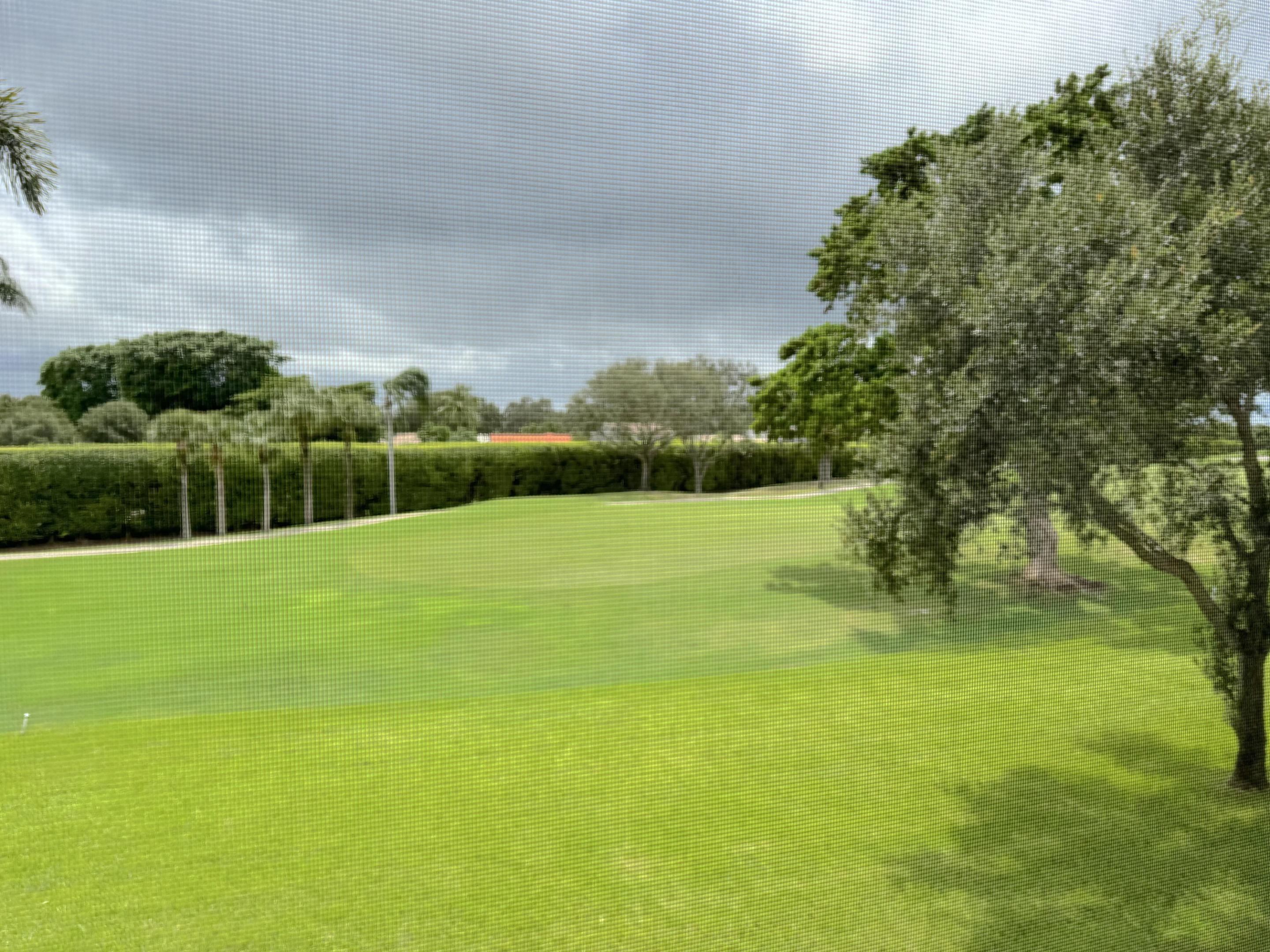 9 Stratford Drive E B