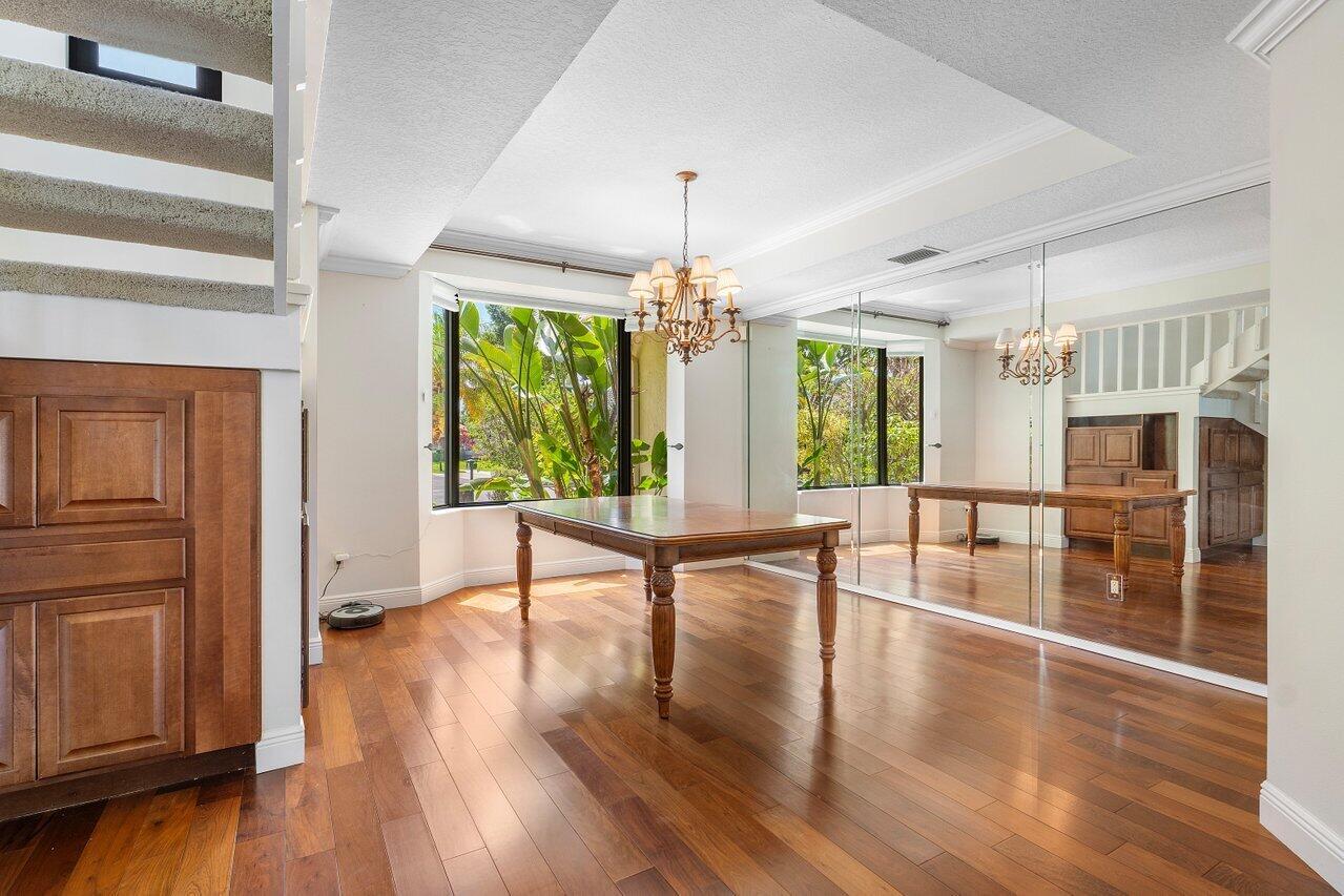 10744 Avenida Santa Ana