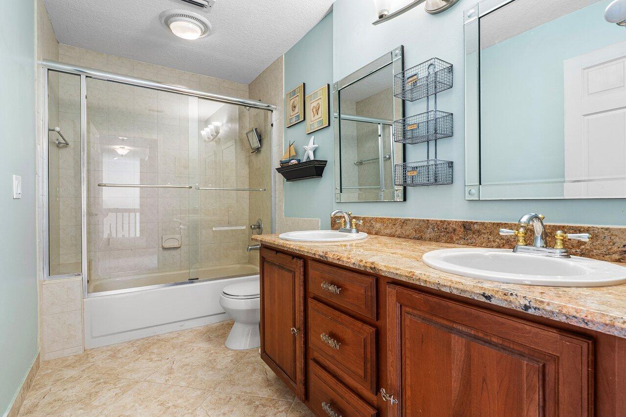 10744 Avenida Santa Ana