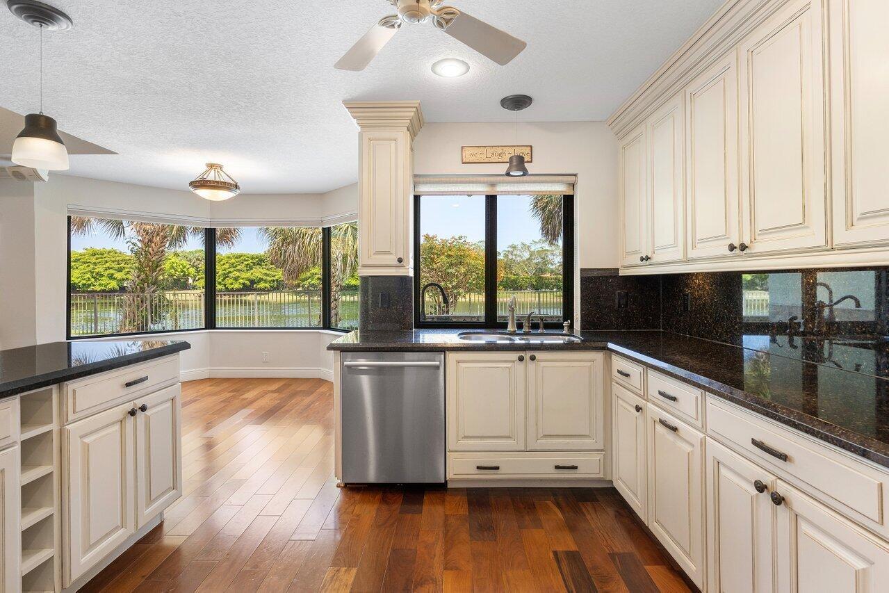 10744 Avenida Santa Ana